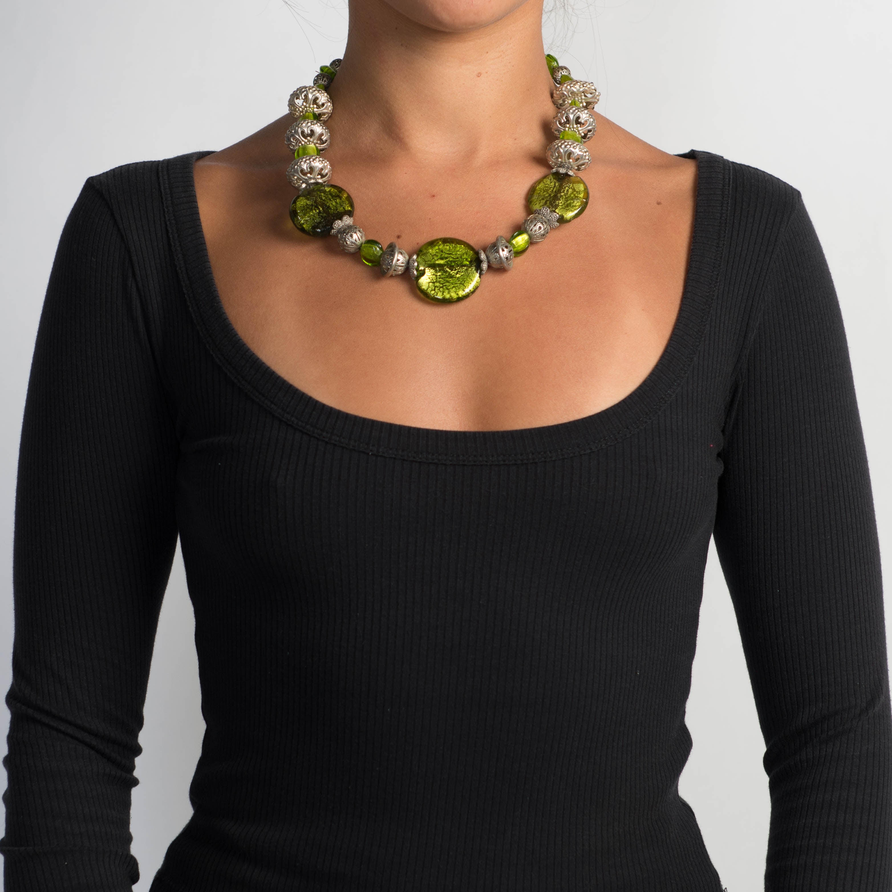 CHUNKY GREEN NECKLACE