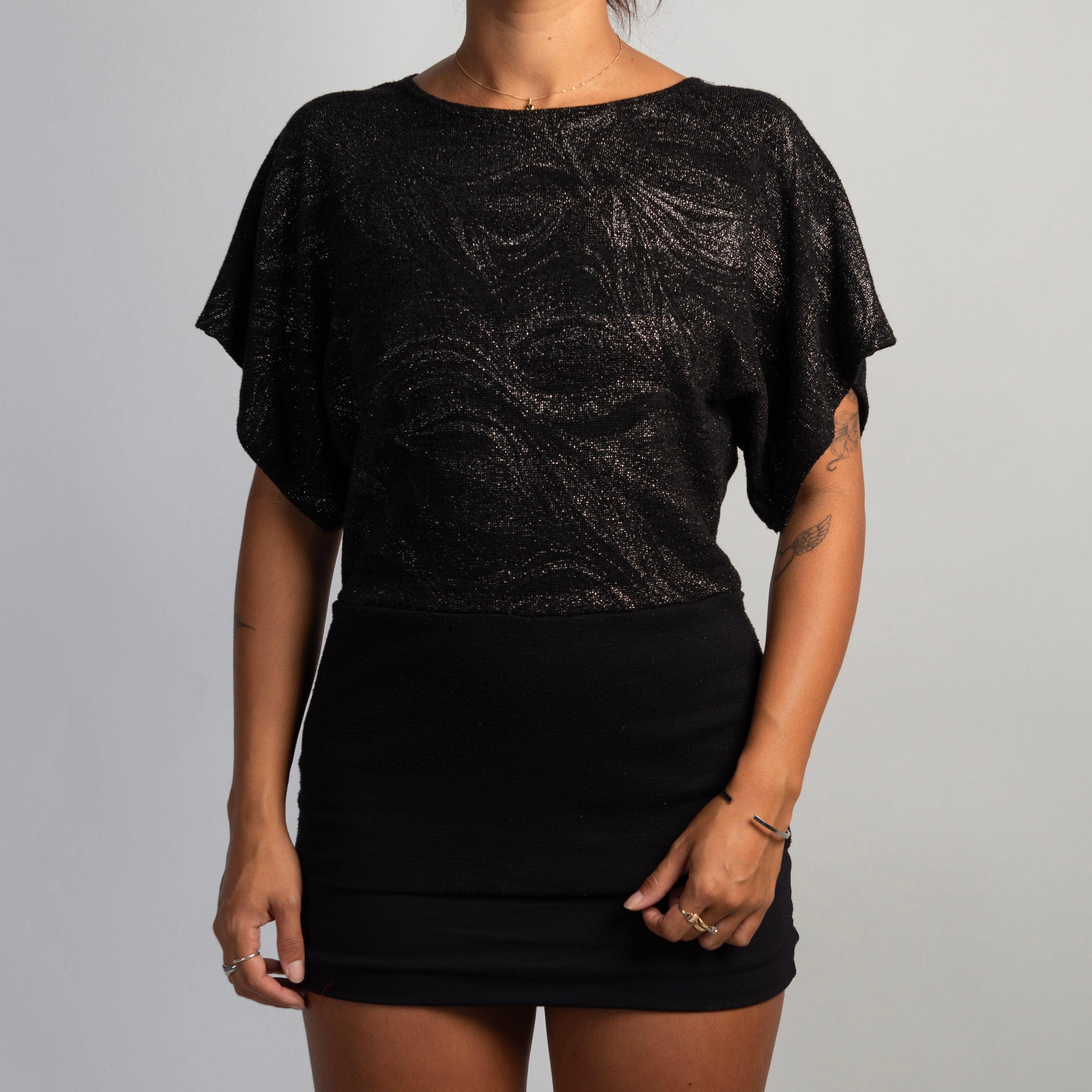 BLACK METALLIC TOP
