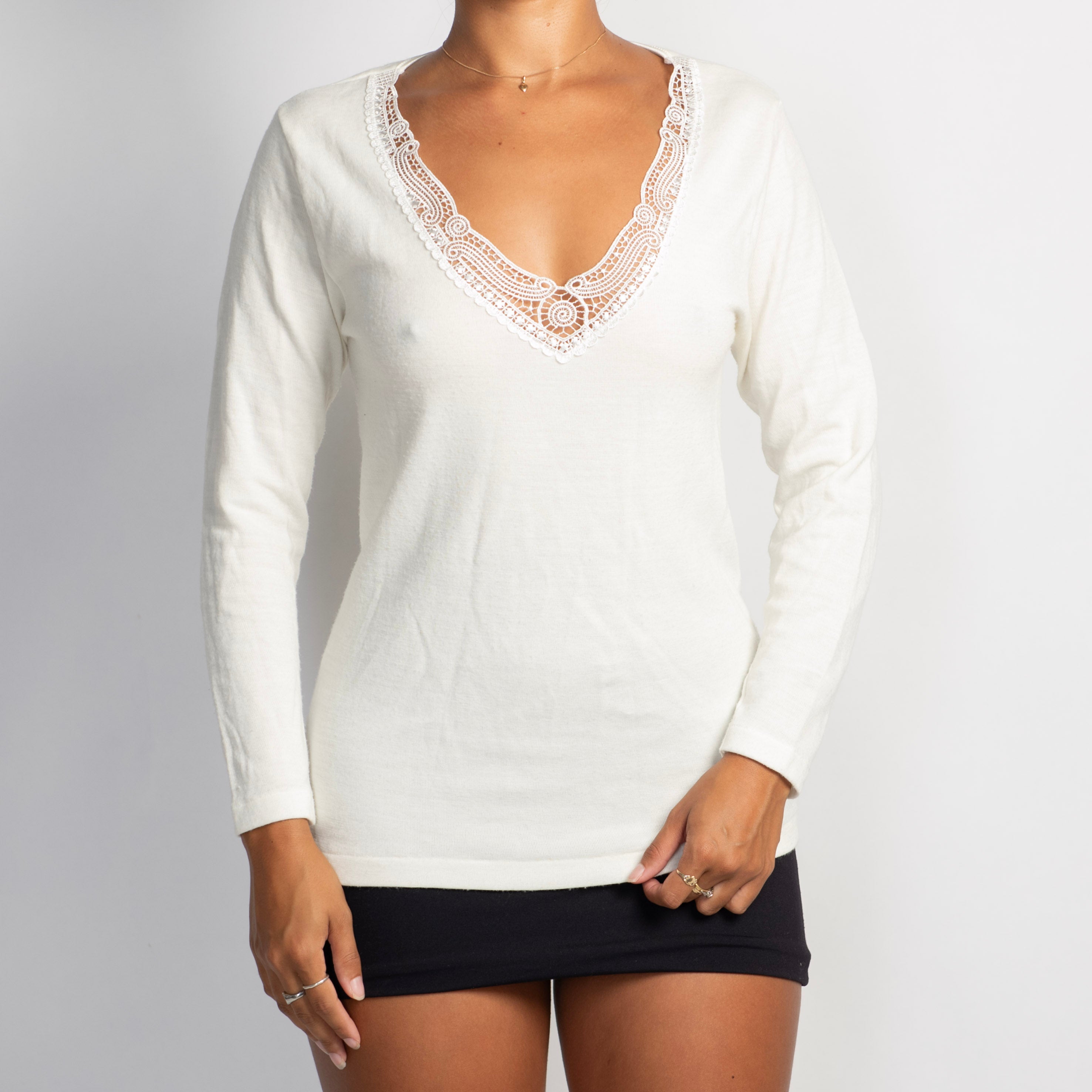 CREAM WOOL LONG SLEEVE TOP