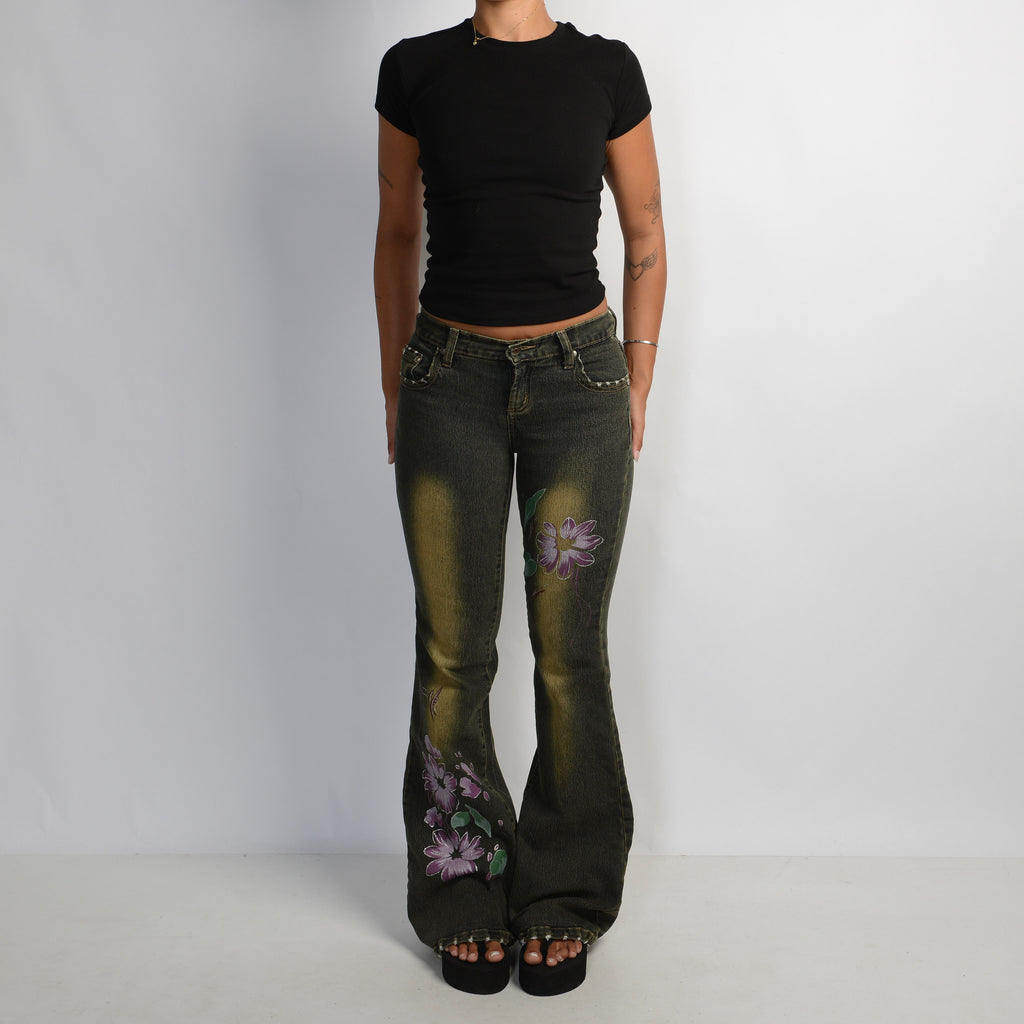 FLORAL GRAPHIC FLARE JEANS