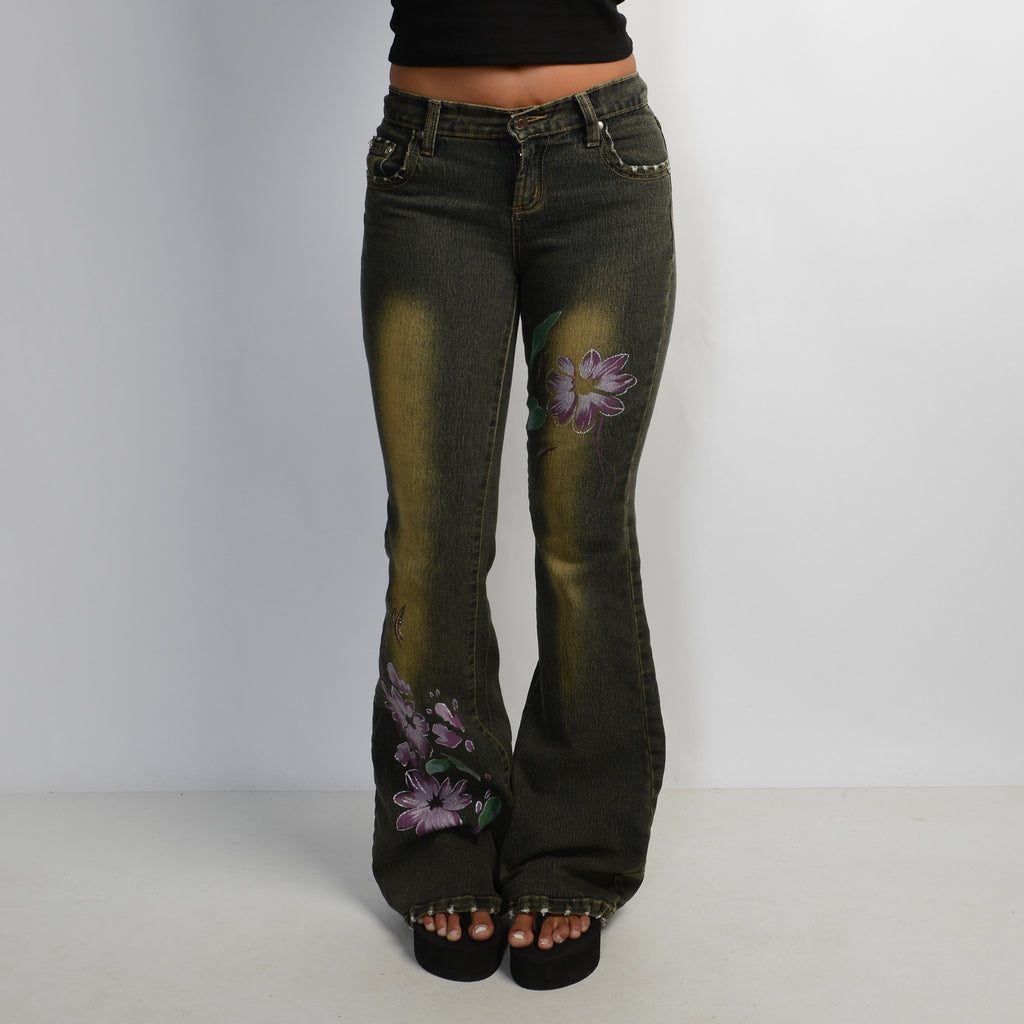 FLORAL GRAPHIC FLARE JEANS