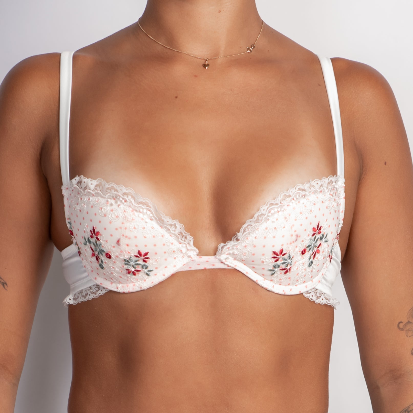 EMBROIDERED FLORAL MESH BRA
