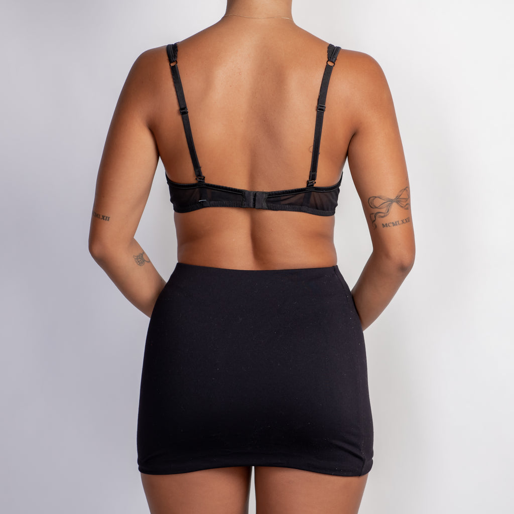 BLACK UNDERLAY BRA
