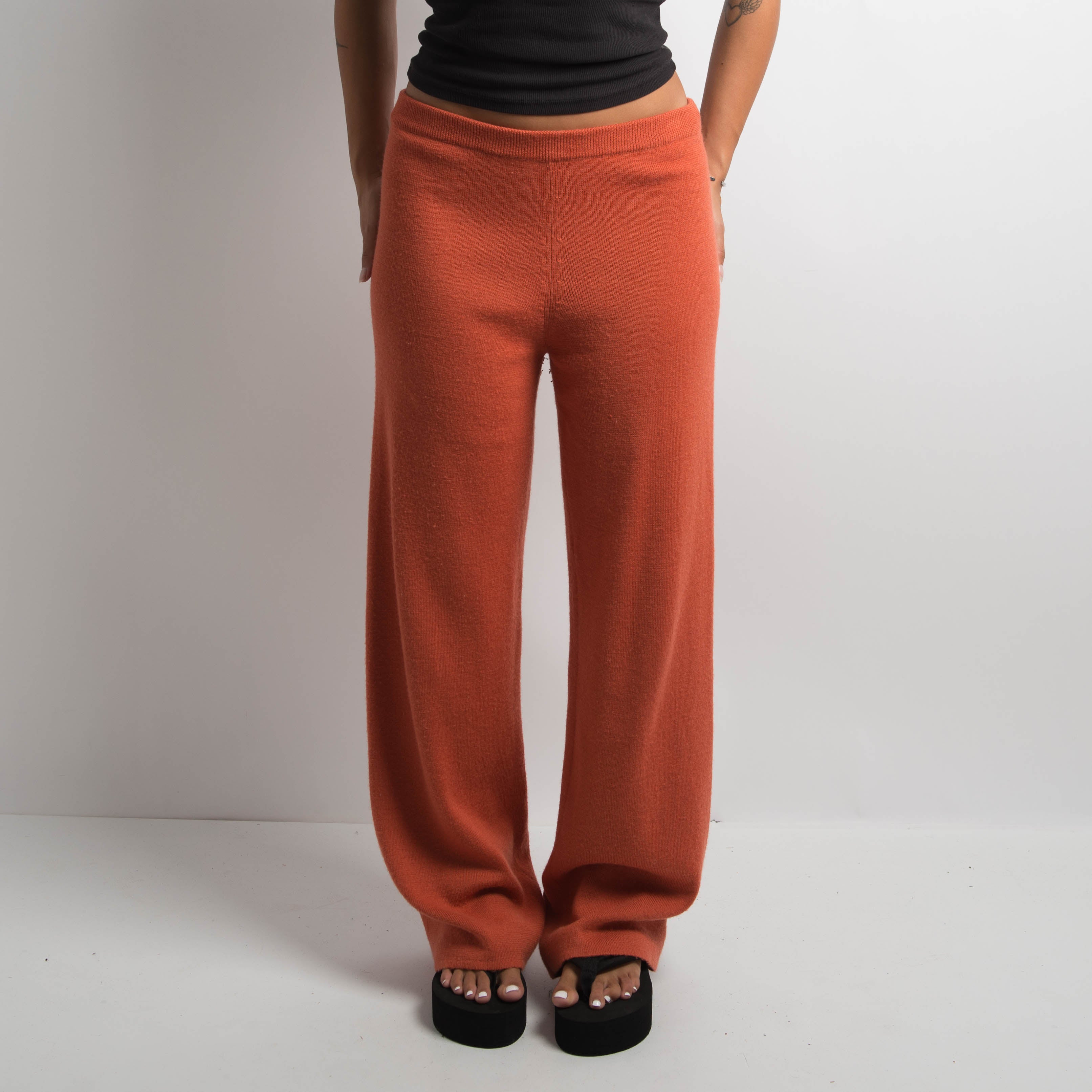 ORANGE KNIT PANTS