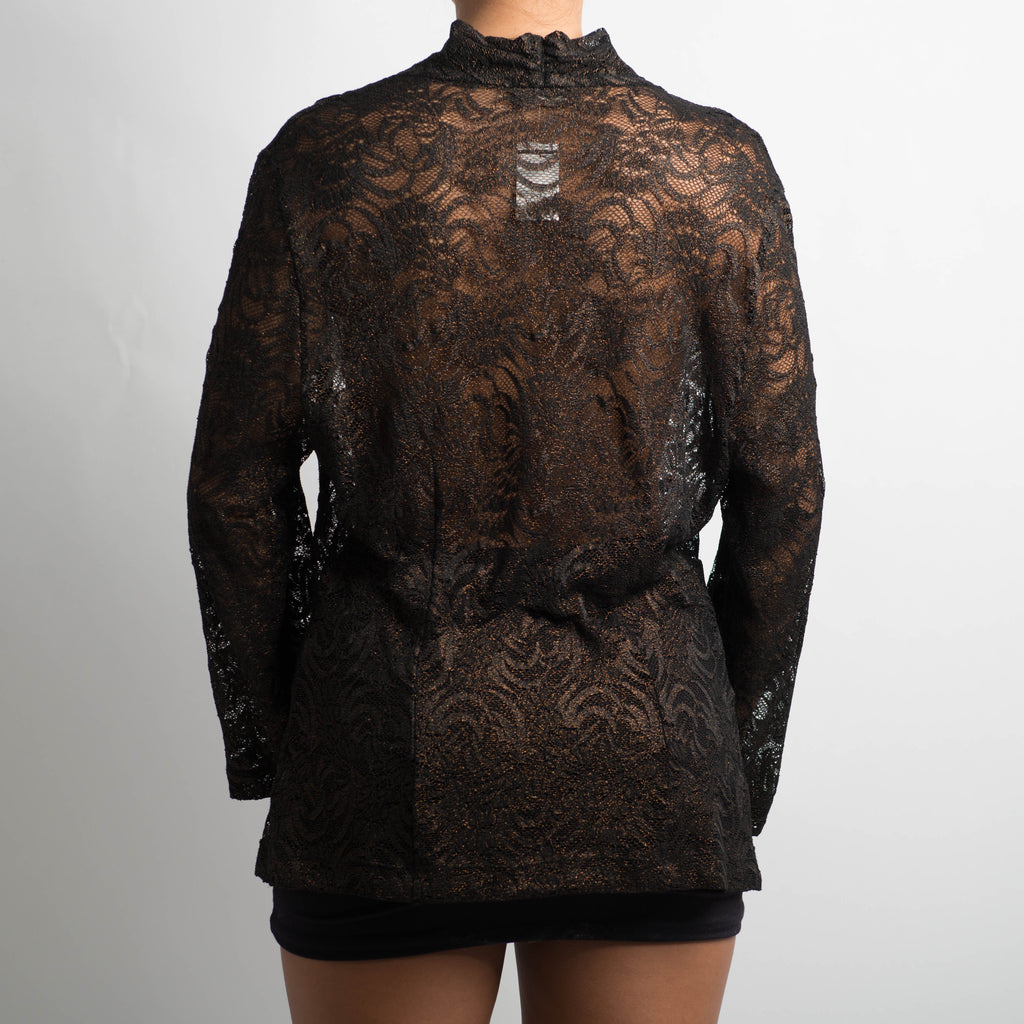 BLACK LACE LONG SLEEVE TOP