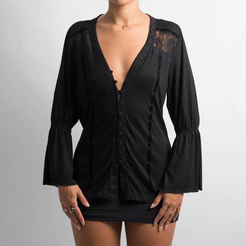 BLACK LONG SLEEVE TOP