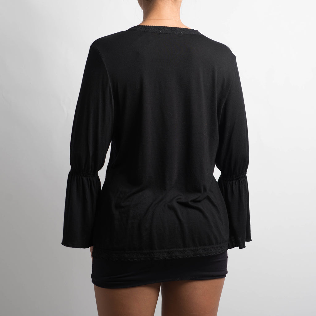 BLACK LONG SLEEVE TOP