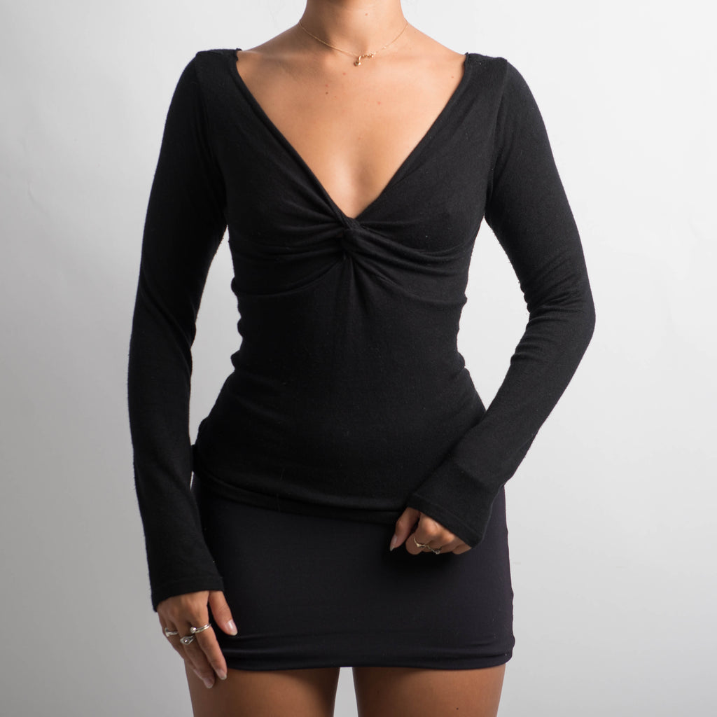 LACE UP KNIT LONG SLEEVE TOP