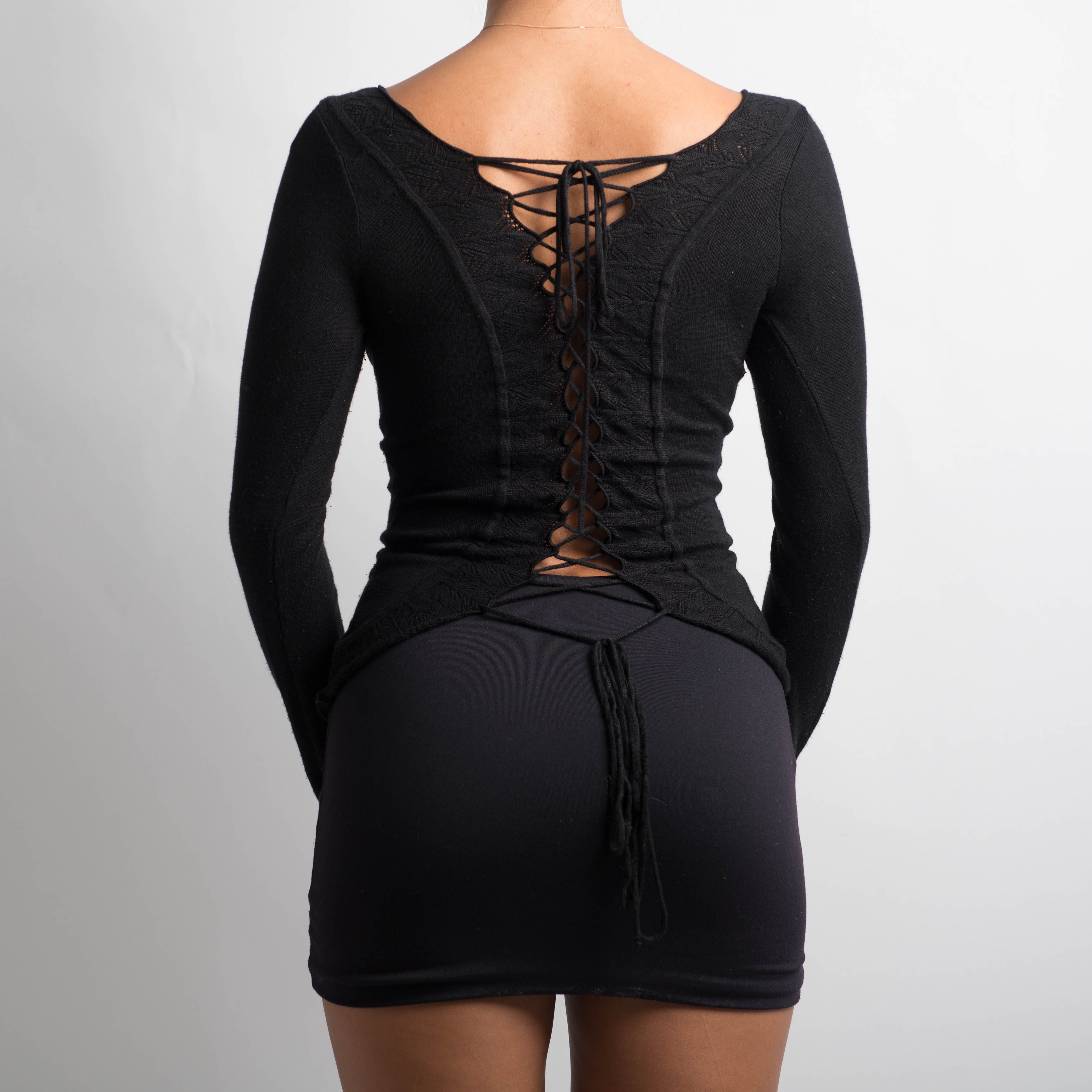 LACE UP KNIT LONG SLEEVE TOP