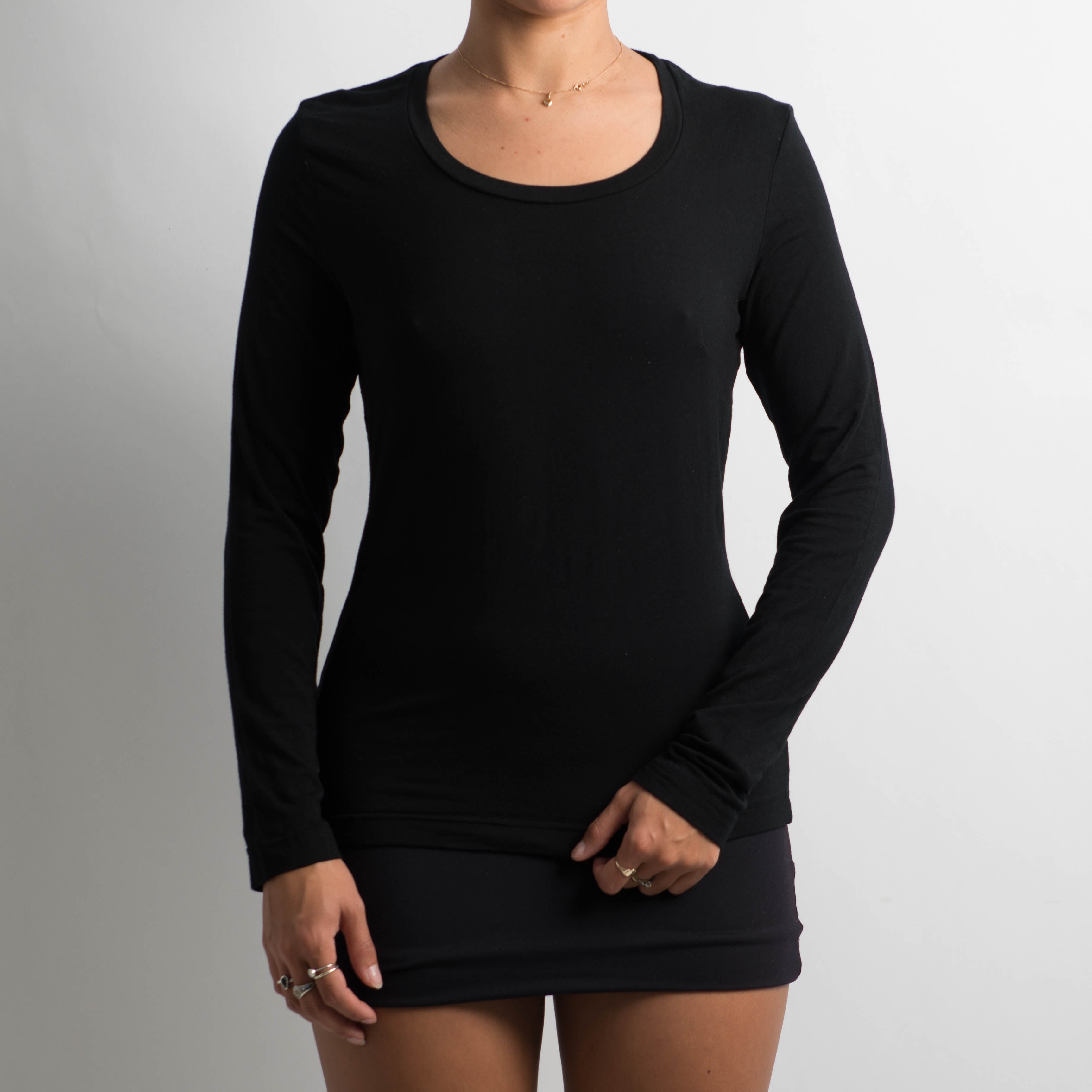 BLACK LONG SLEEVE TOP