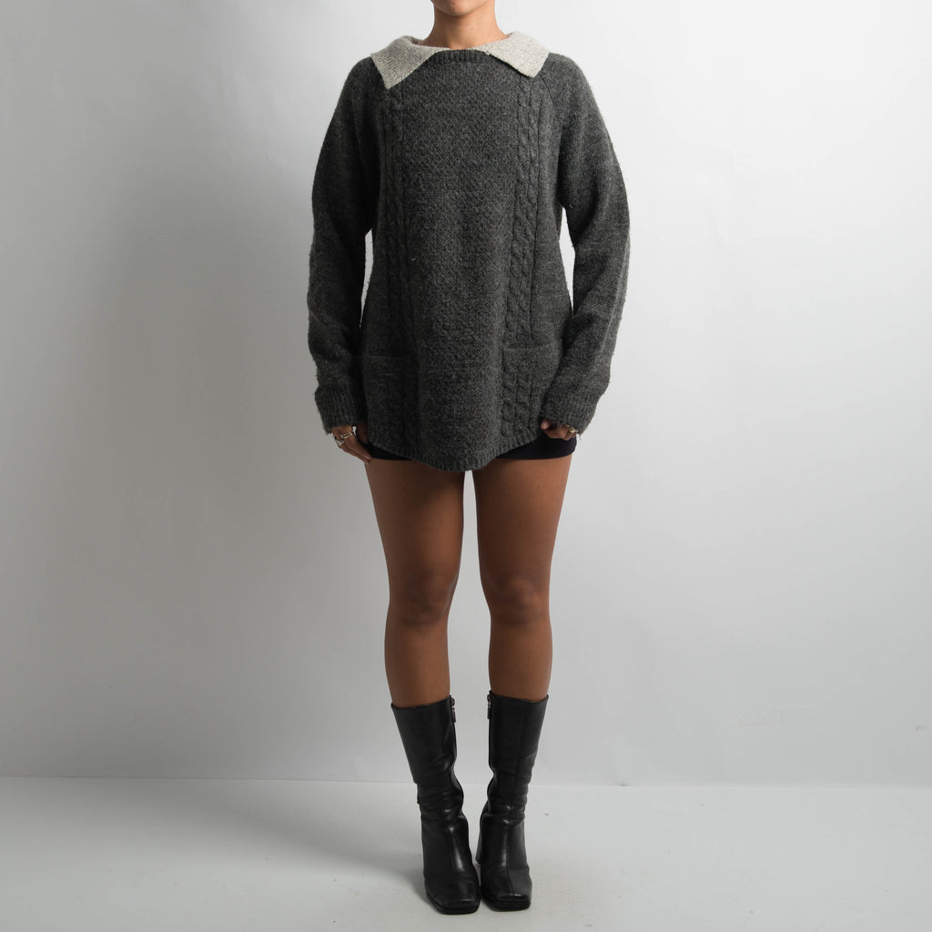 CHARCOAL COLLARED KNIT