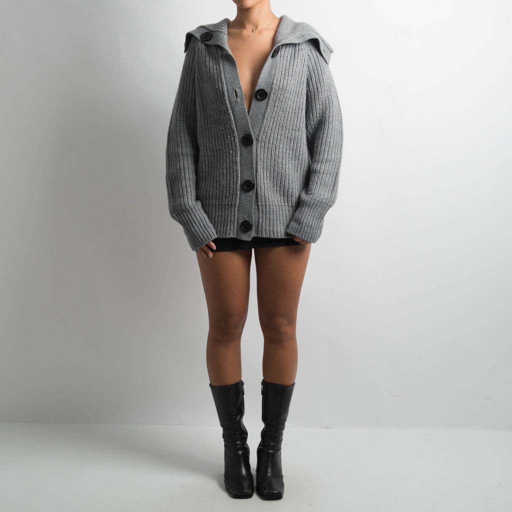 CHUNKY GREY KNIT CARDIGAN