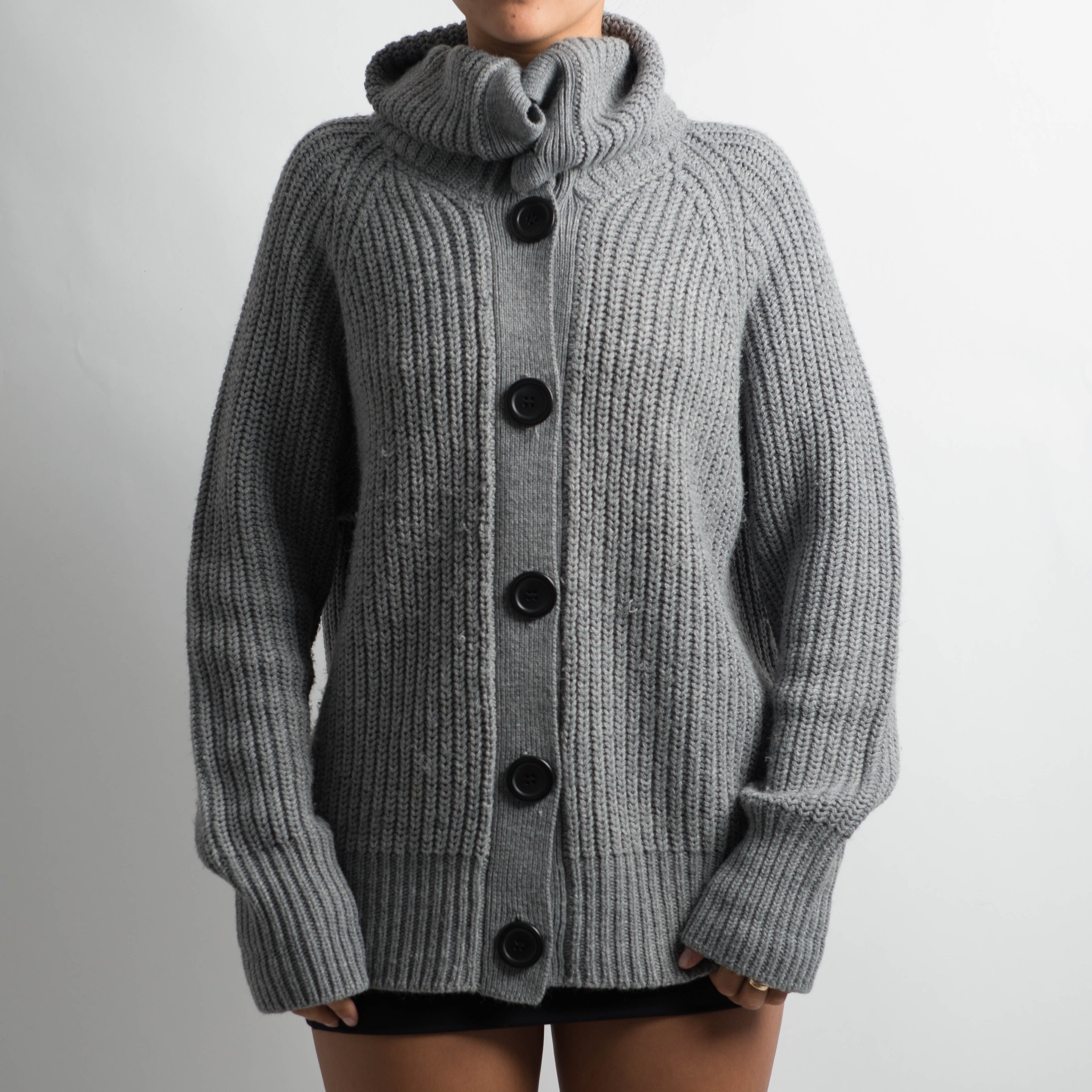 CHUNKY GREY KNIT CARDIGAN