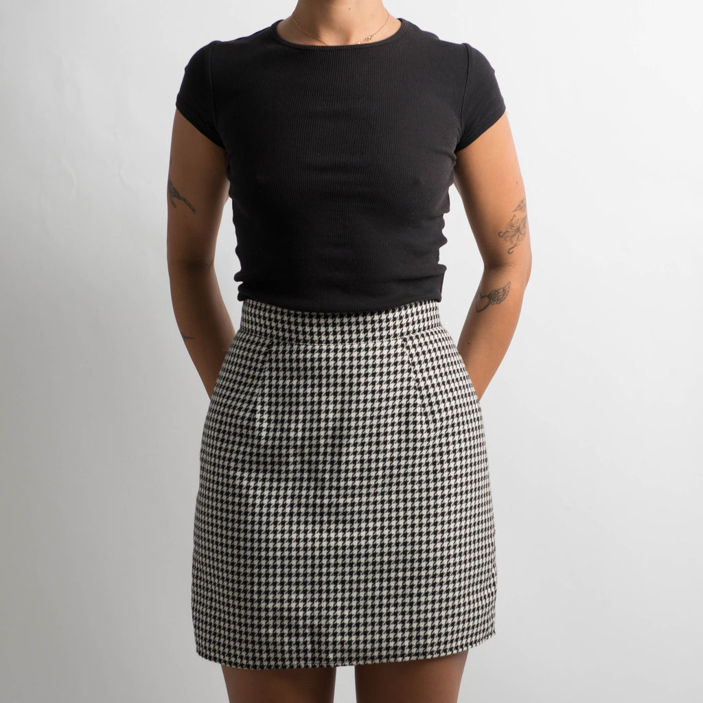 HOUNDSTOOTH MINI SKIRT