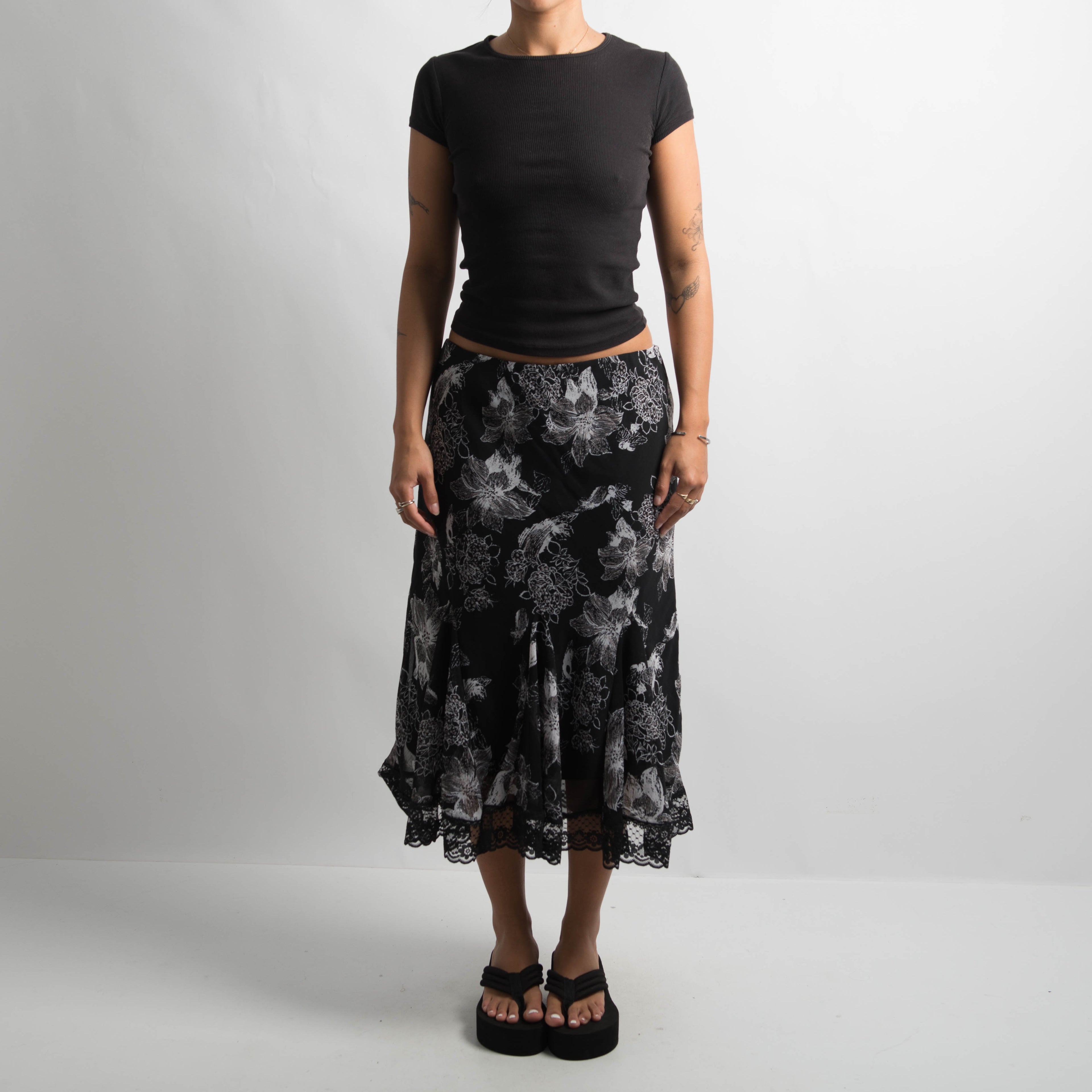 BLACK FLORAL MIDI SKIRT