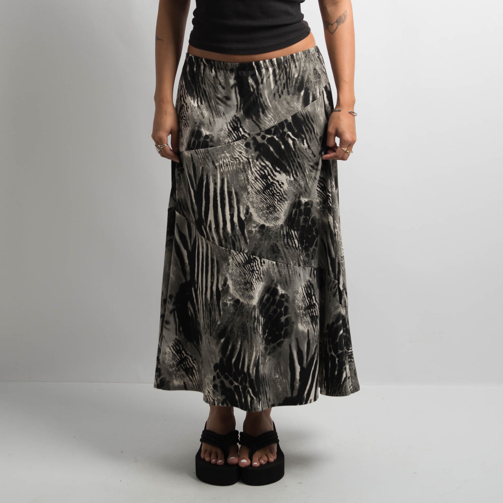 SLINKY LONGLINE SKIRT