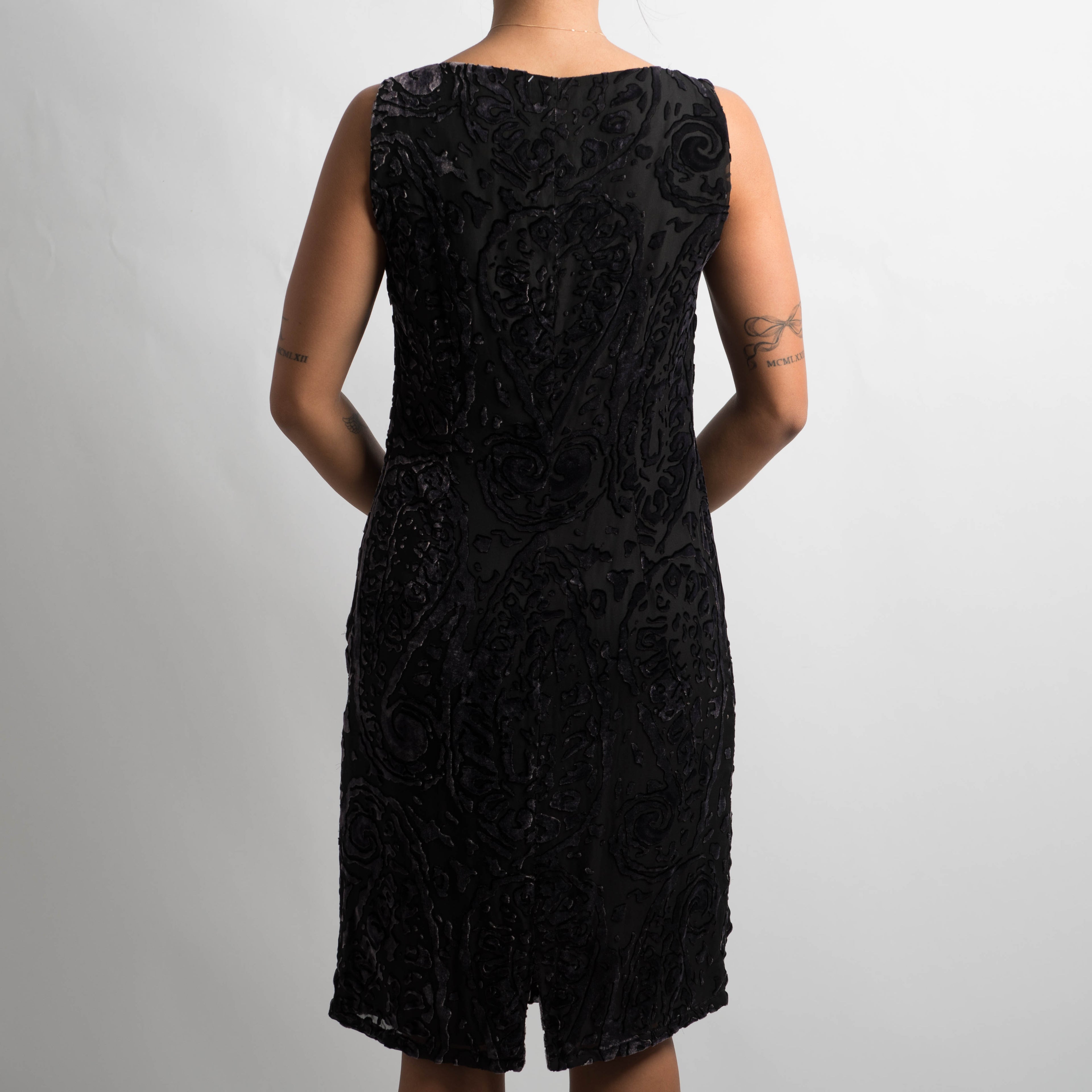 VELOUR PATTERN SHIFT DRESS