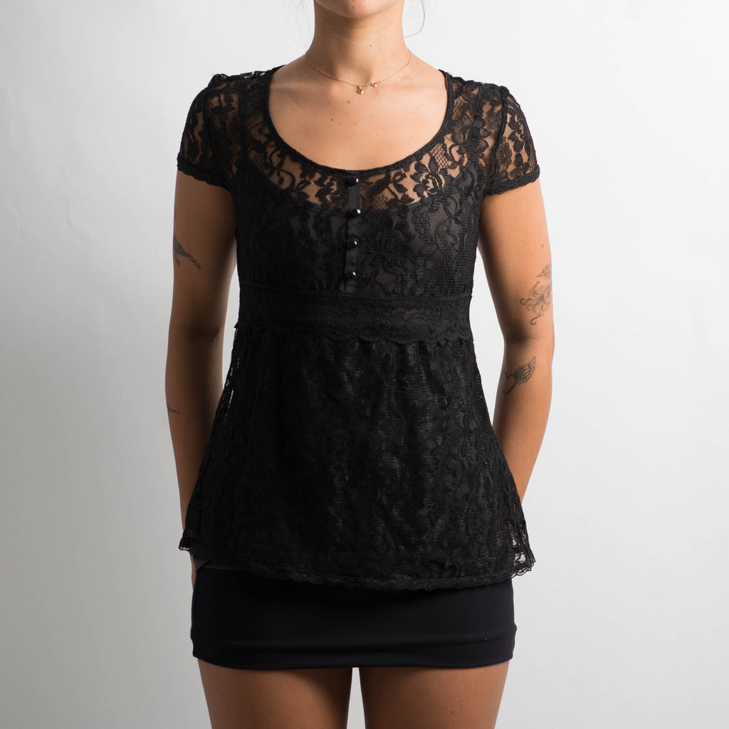 BLACK LACE BLOUSE