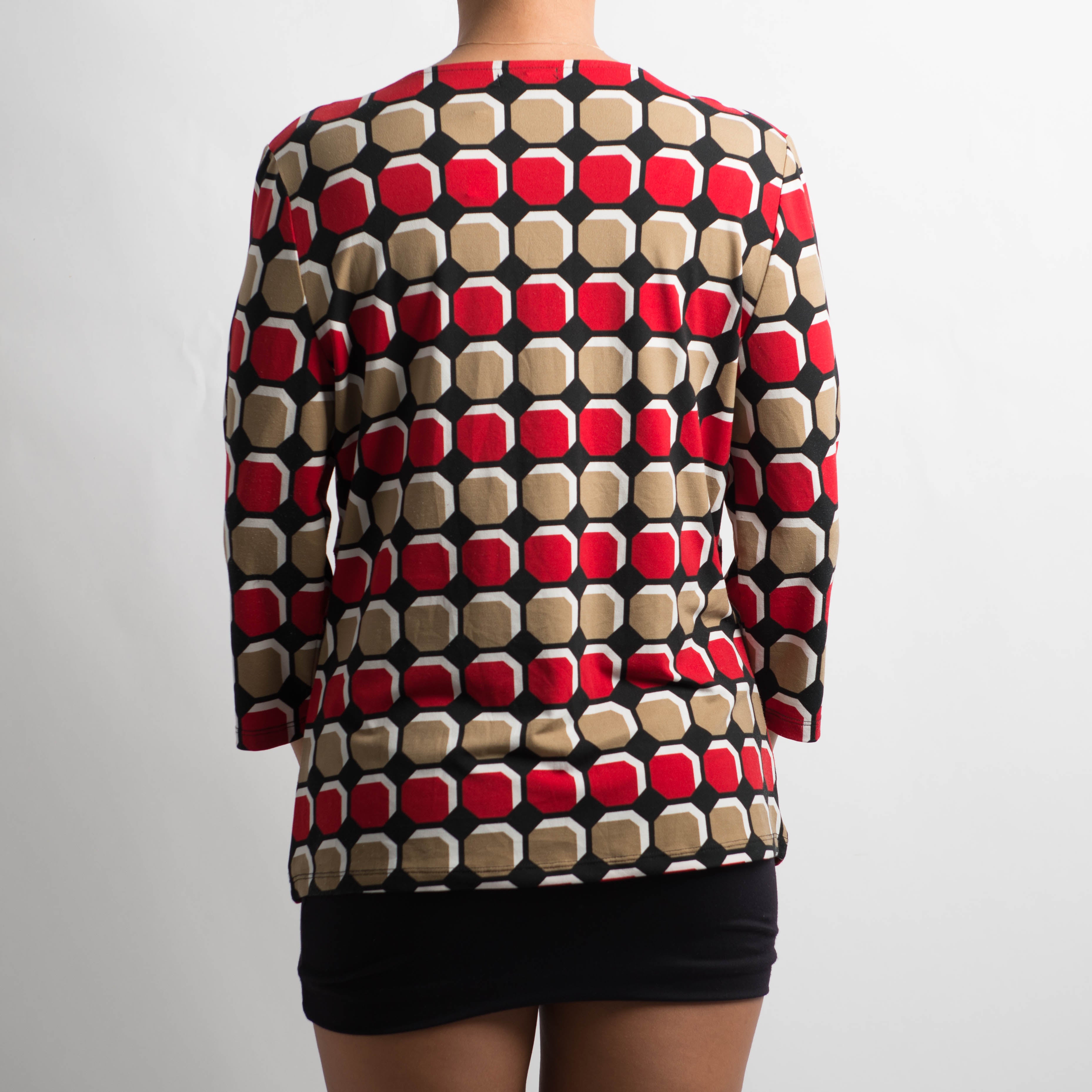 RED PATTERN TOP
