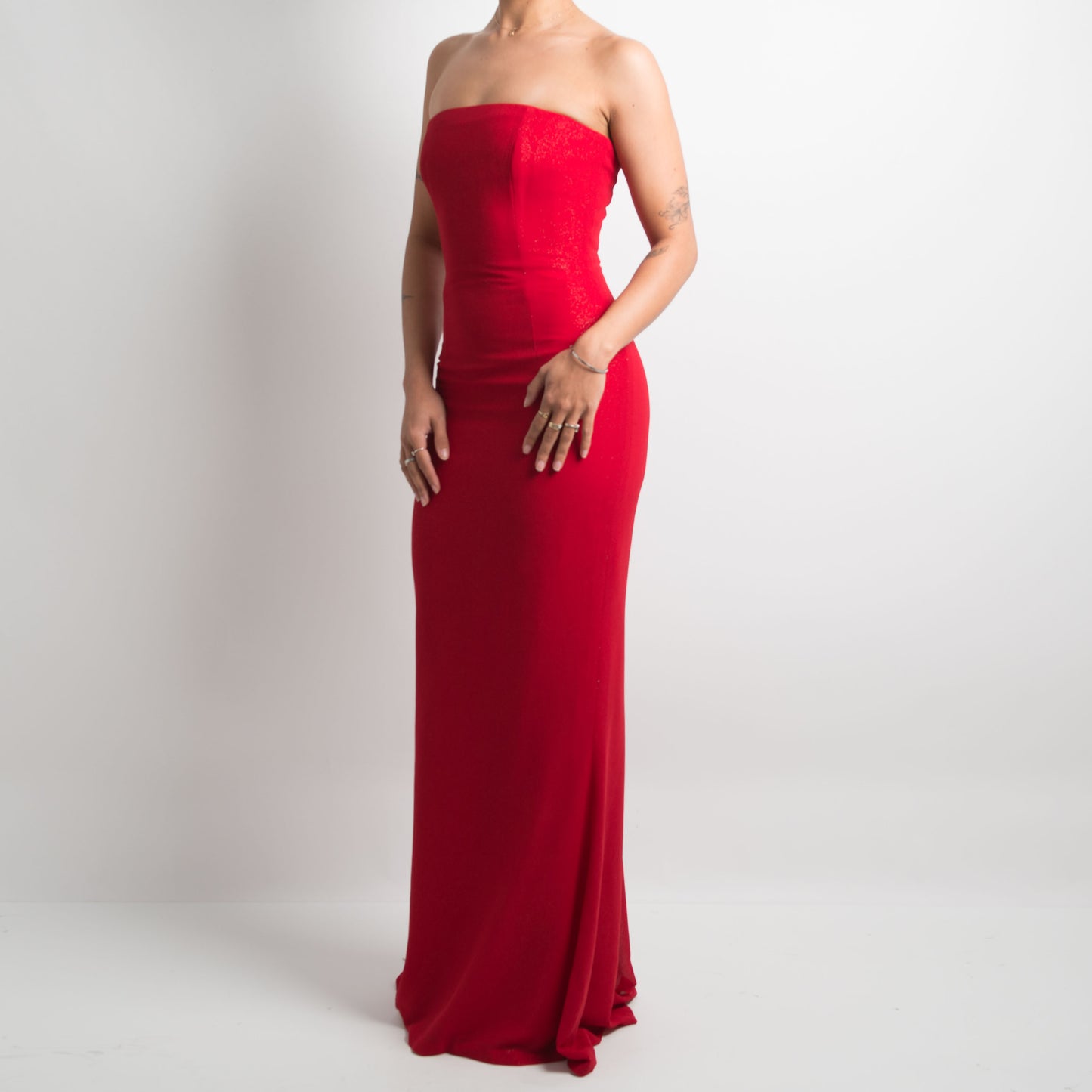 RED STRAPLESS FORMAL DRESS