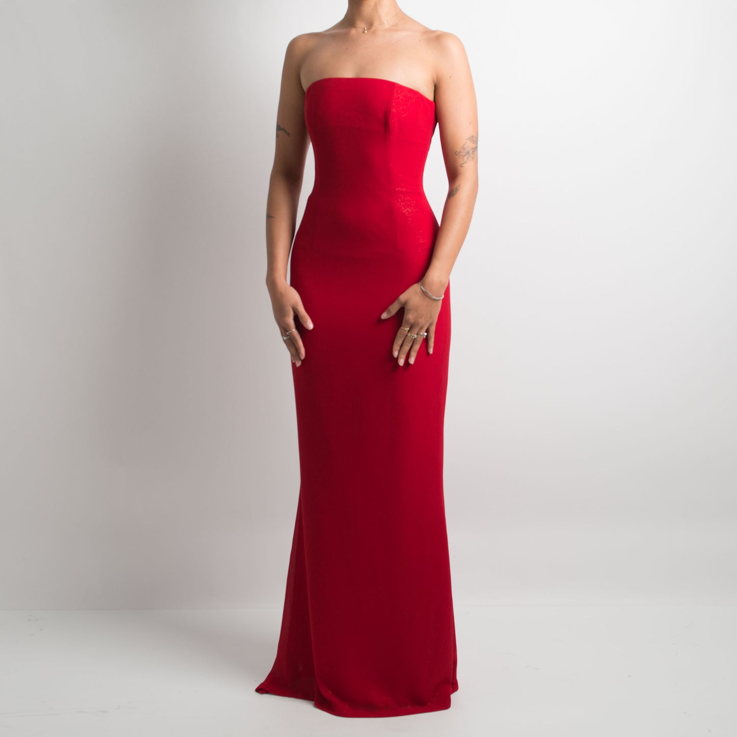 RED STRAPLESS FORMAL DRESS