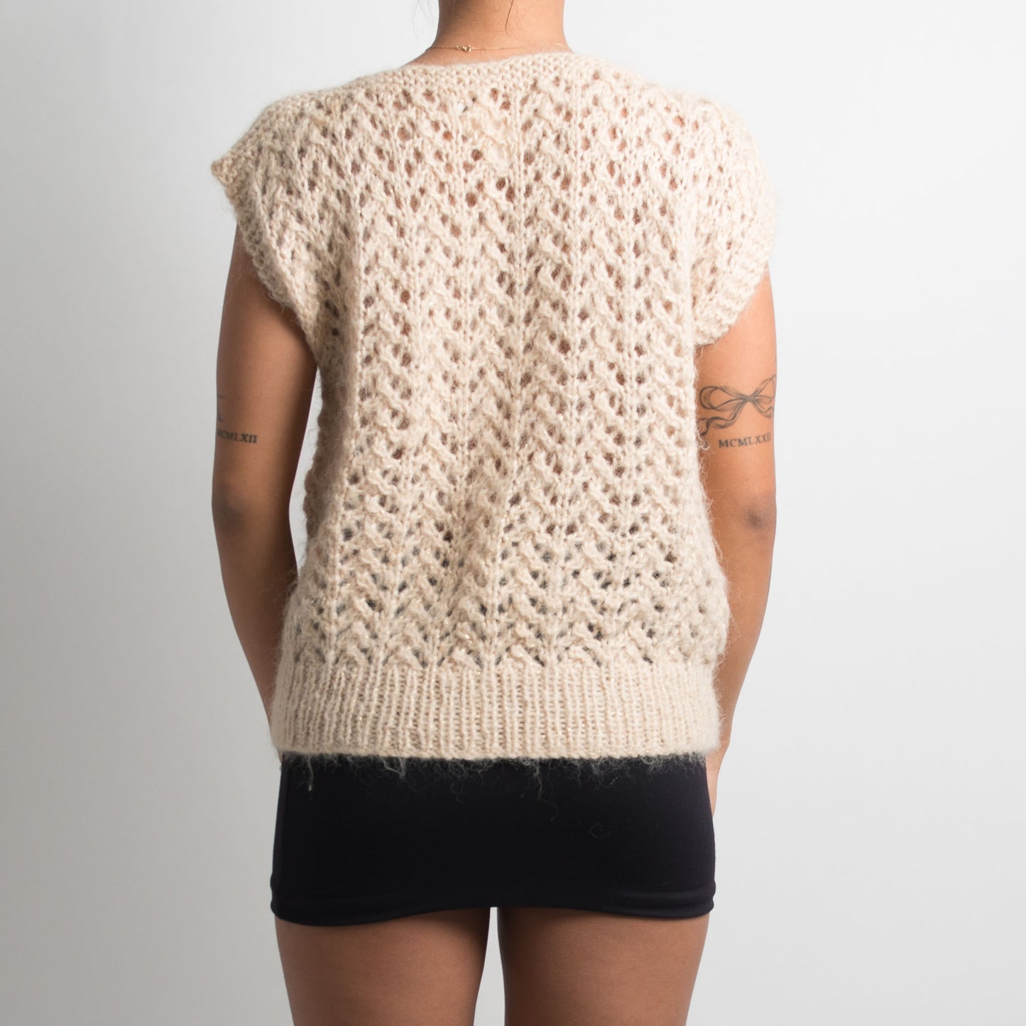 BEIGE LOOSE KNIT VEST