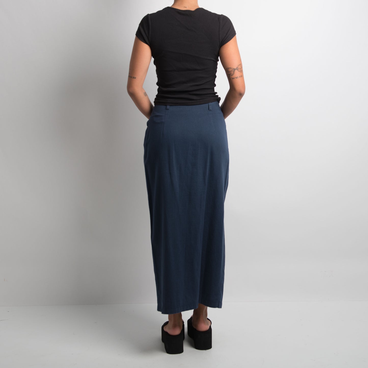 BUTTON FRONT LONGLINE SKIRT