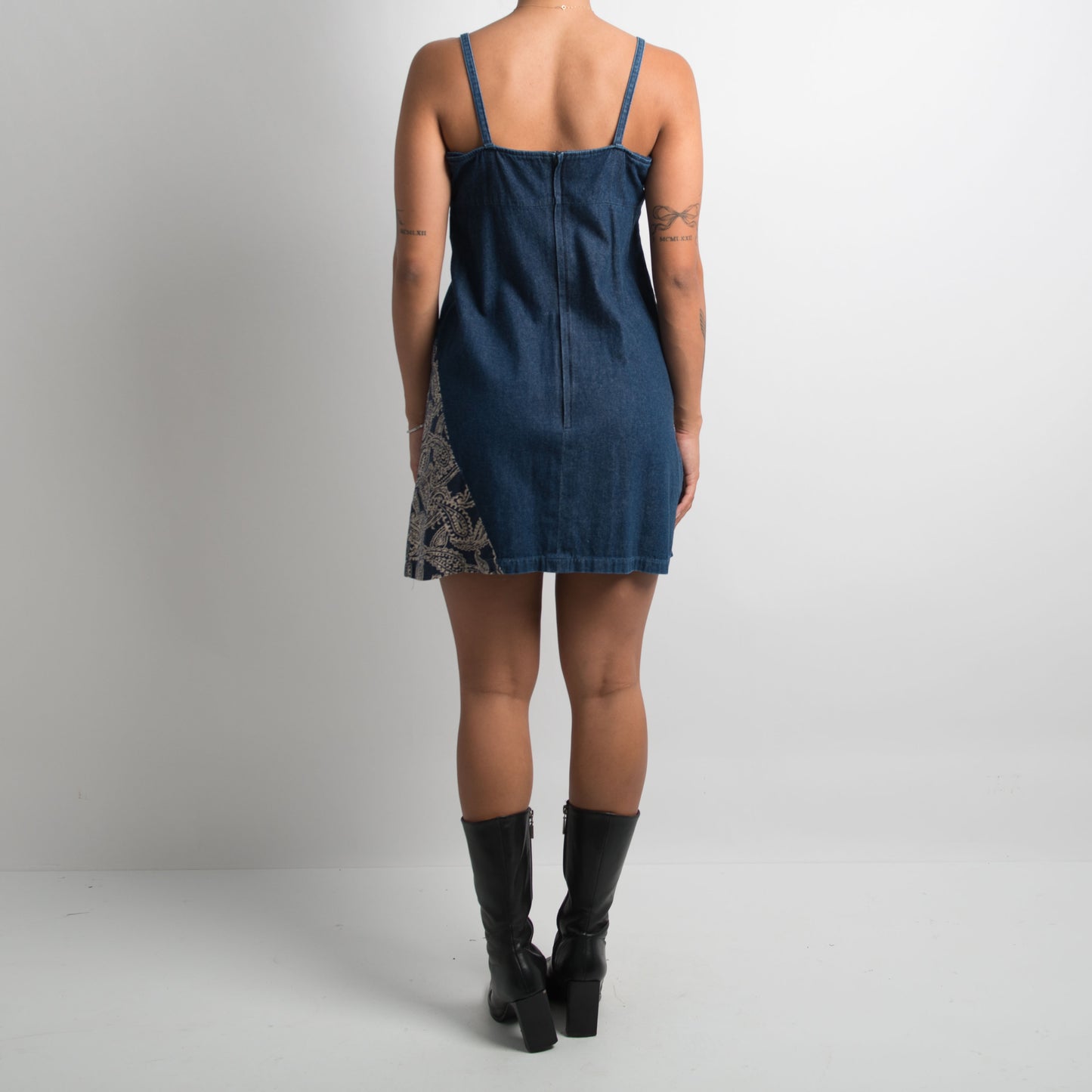 ROBE MINI EN JEAN LIGNE A