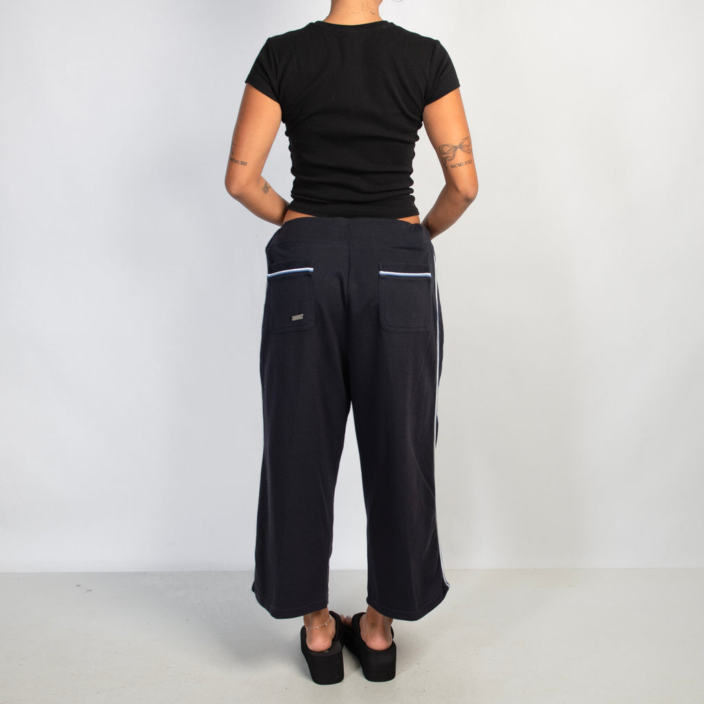 BLACK CROP LOUNGE PANTS