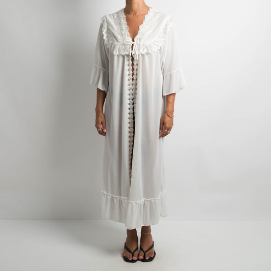 WHITE EMBROIDERED ROBE