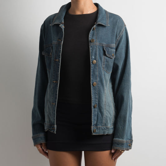 MID WASH DENIM JACKET