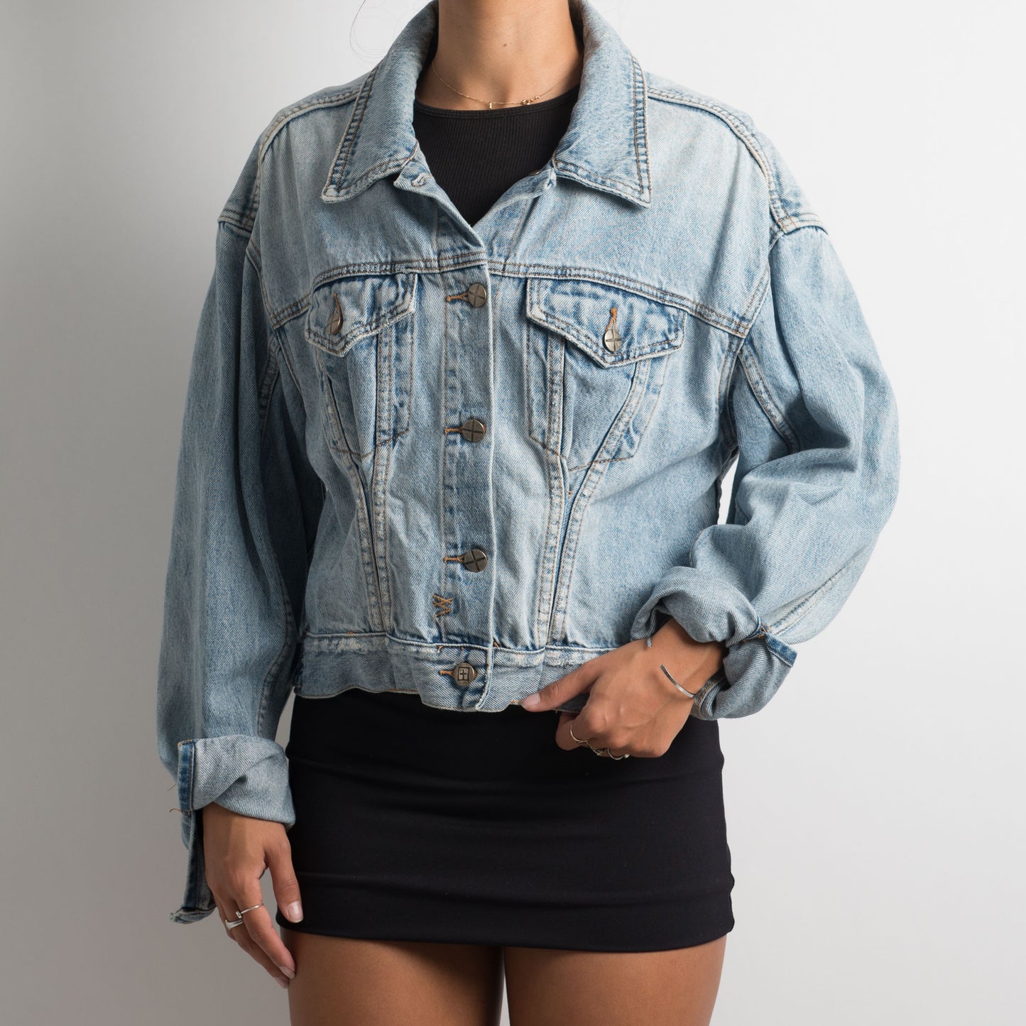 CROPPED OVERSIZED DENIM JACKET