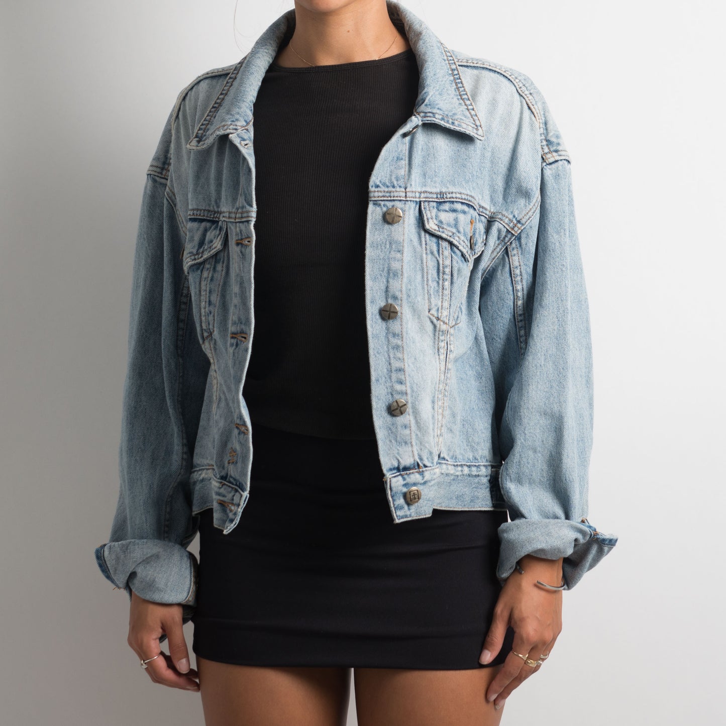 CROPPED OVERSIZED DENIM JACKET