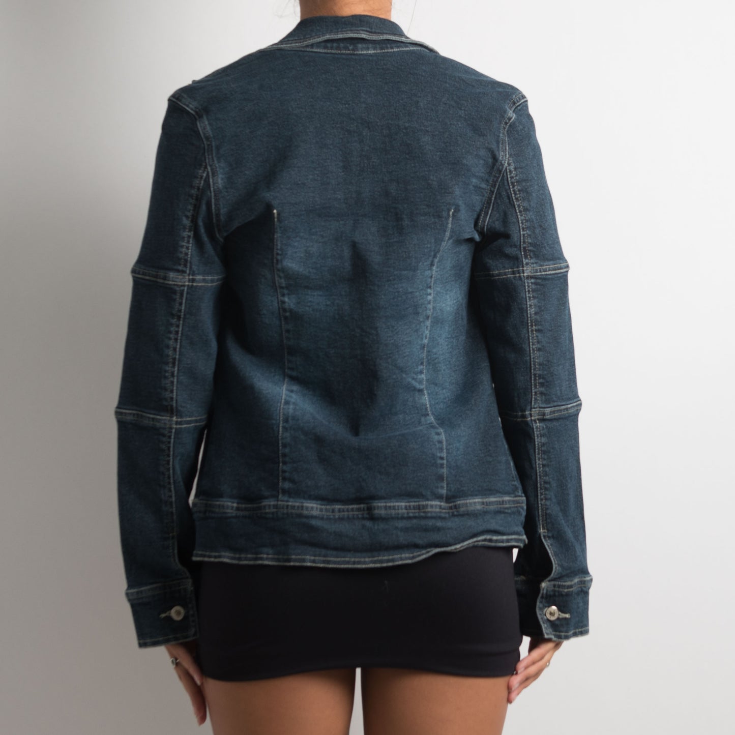 VESTE EN JEAN DÉLAVÉ