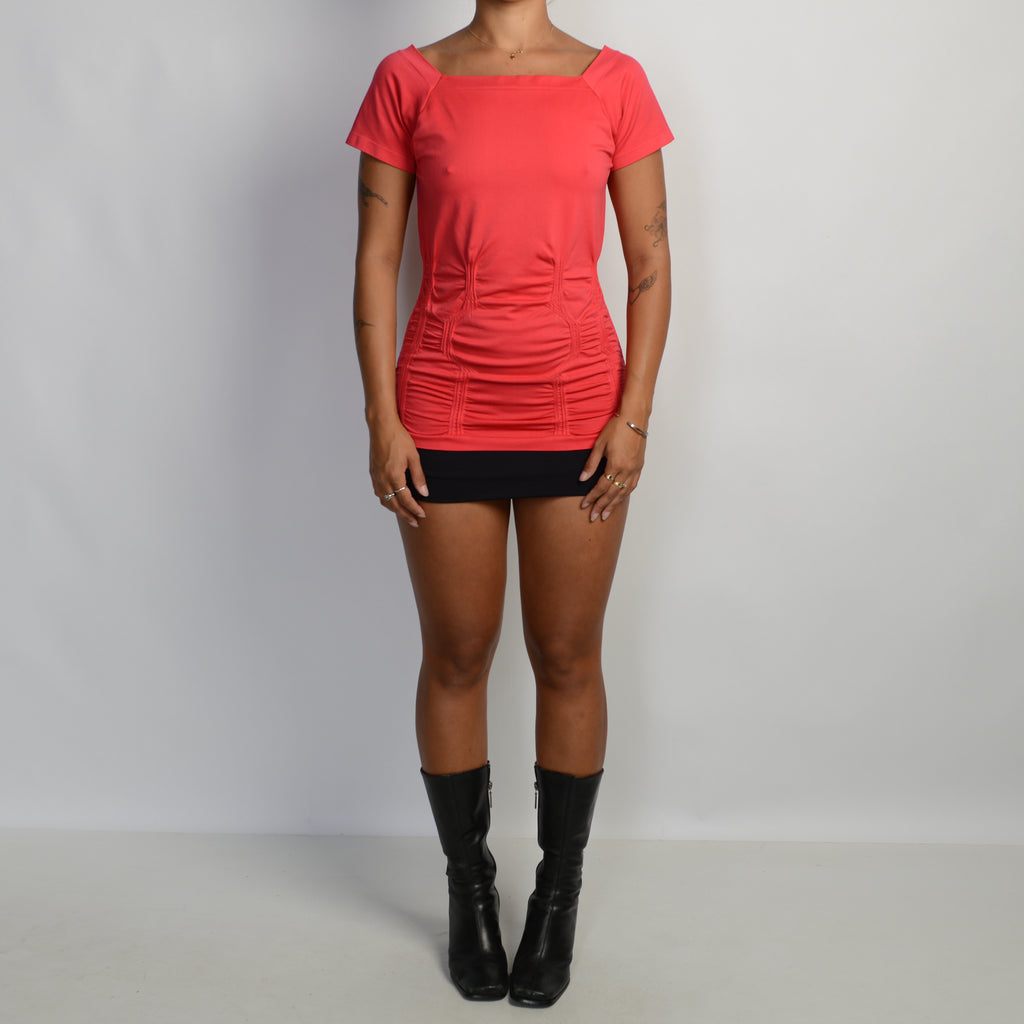 RED RUCHED STRETCH TOP
