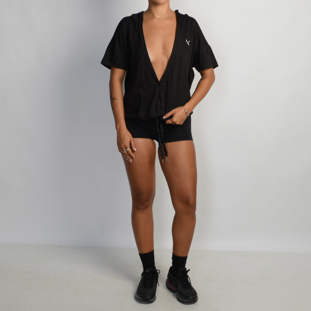 BLACK DEEP PLUNGE TOP