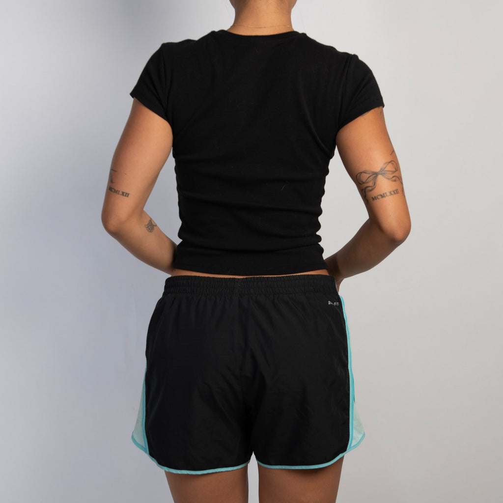 BLACK NIKE SHORTS