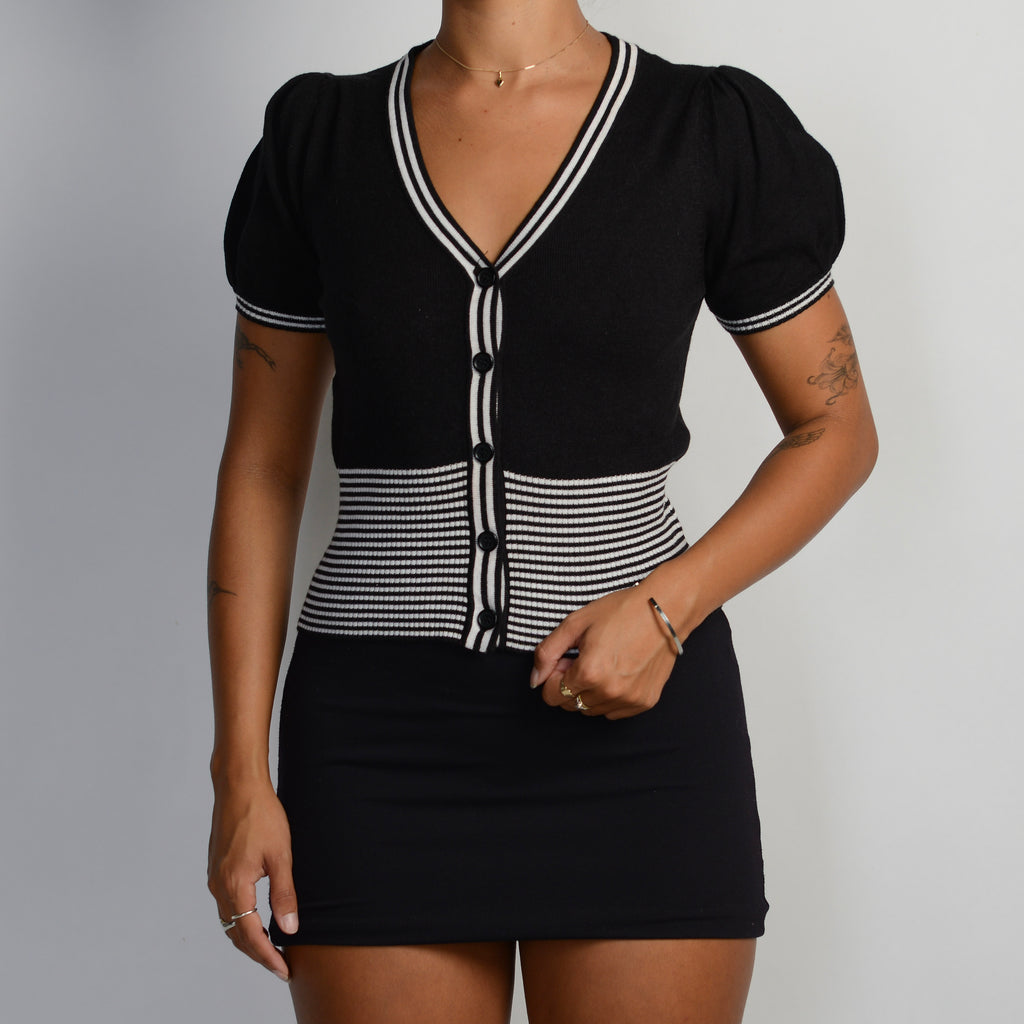 BLACK SHORT SLEEVE CARDIGAN