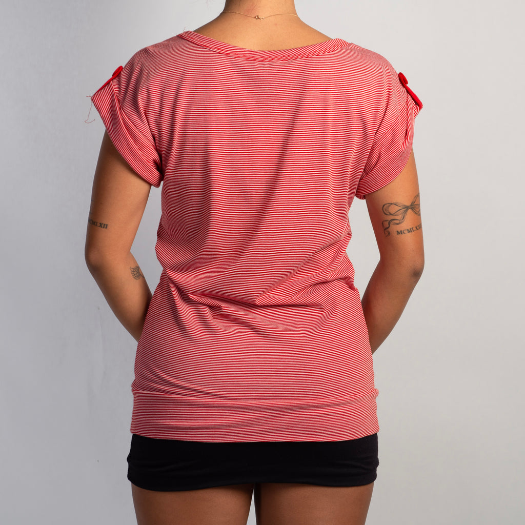 RED STRIPE TSHIRT