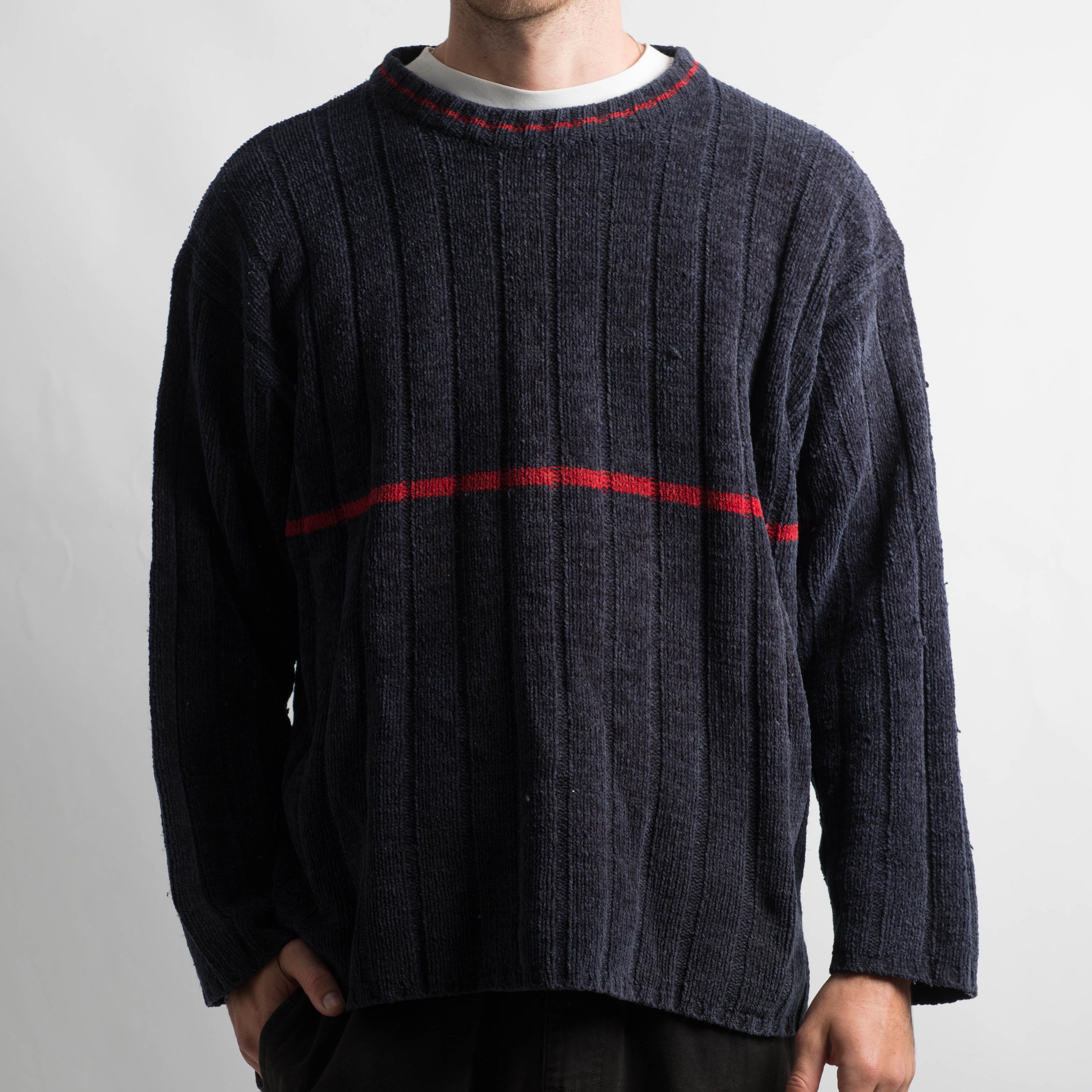 NAVY RIBBED KNIT SWEATER