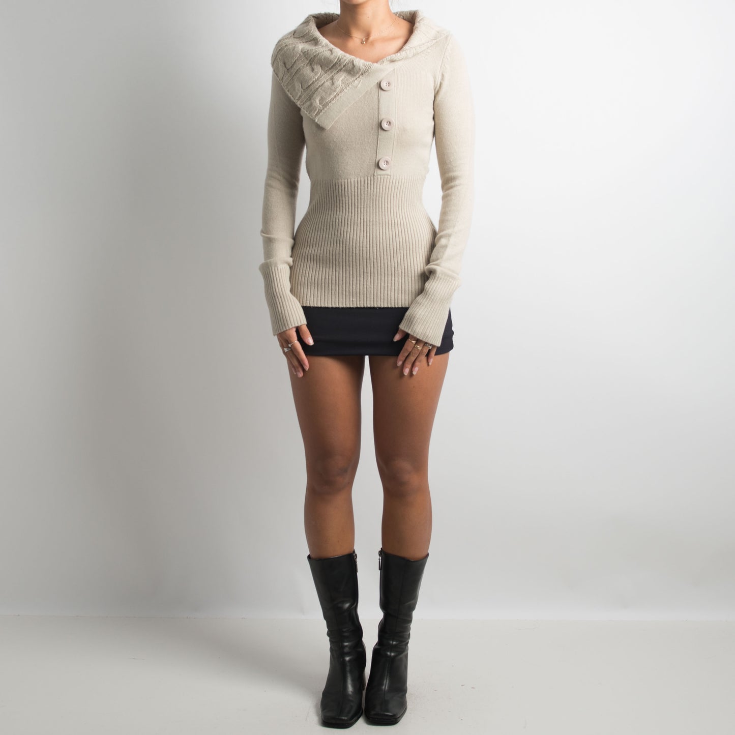 BEIGE KNIT LONG SLEEVE