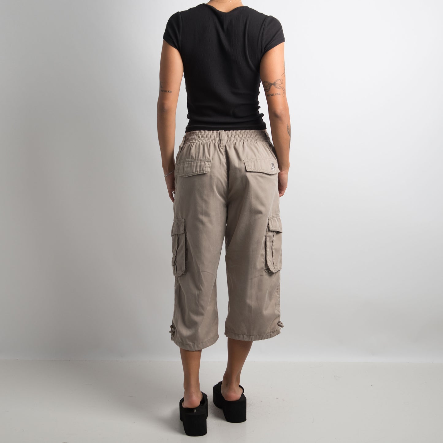 BEIGE CARGO 3/4 PANTS