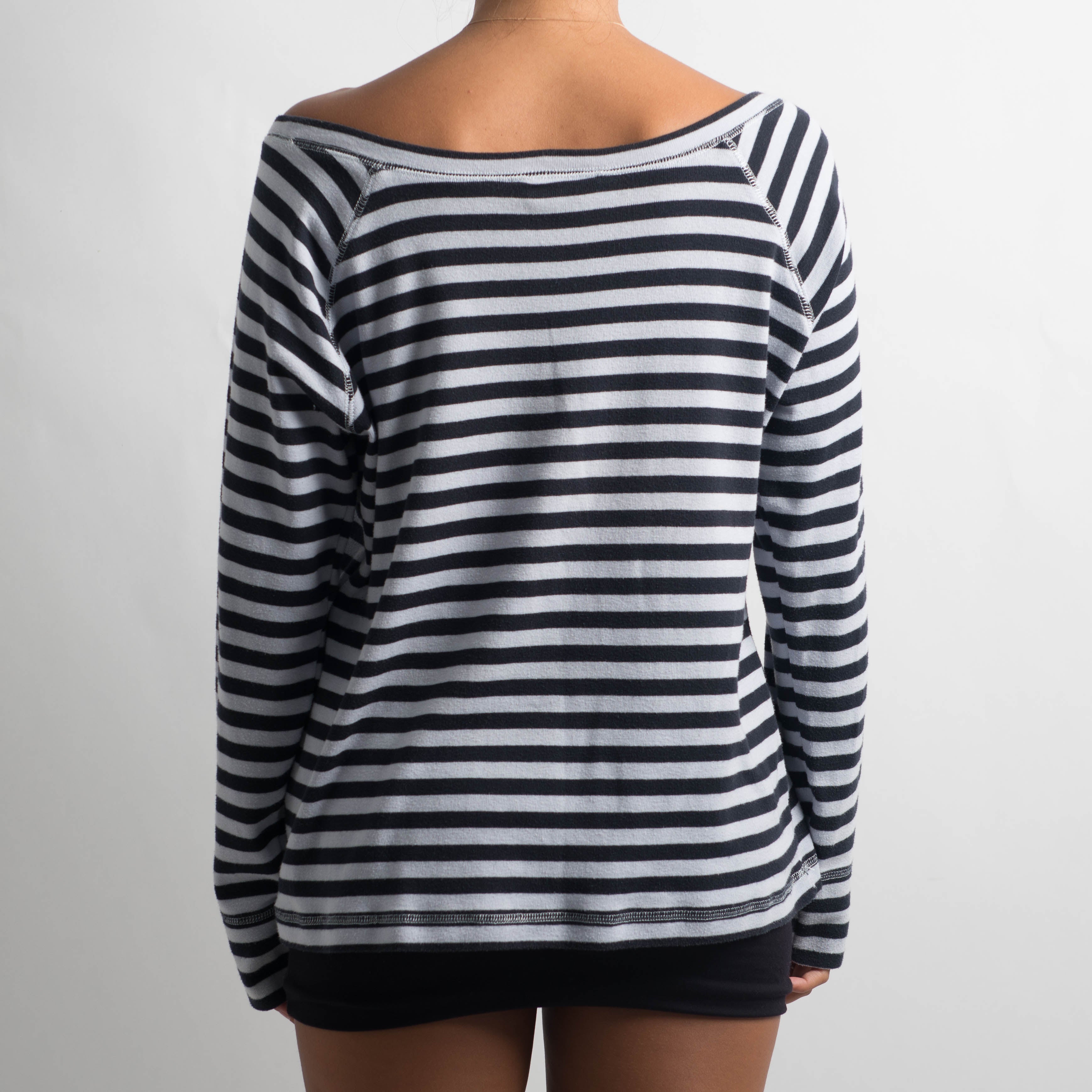 NAVY STRIPE LONG SLEEVE TOP