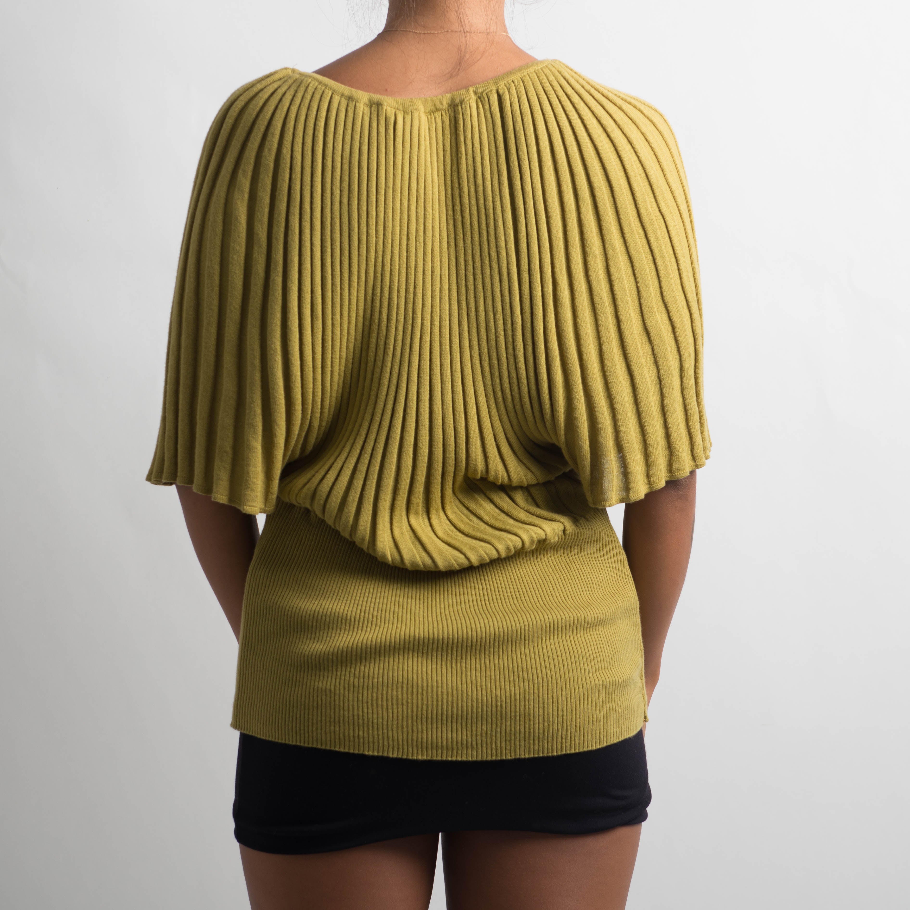GREEN RIBBED KNIT TOP