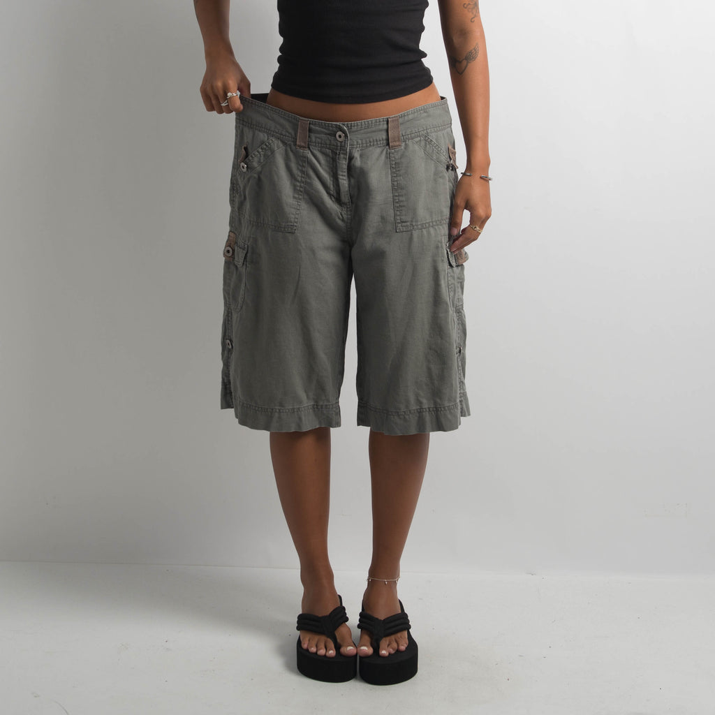 KHAKI LINEN BERMUDA SHORTS