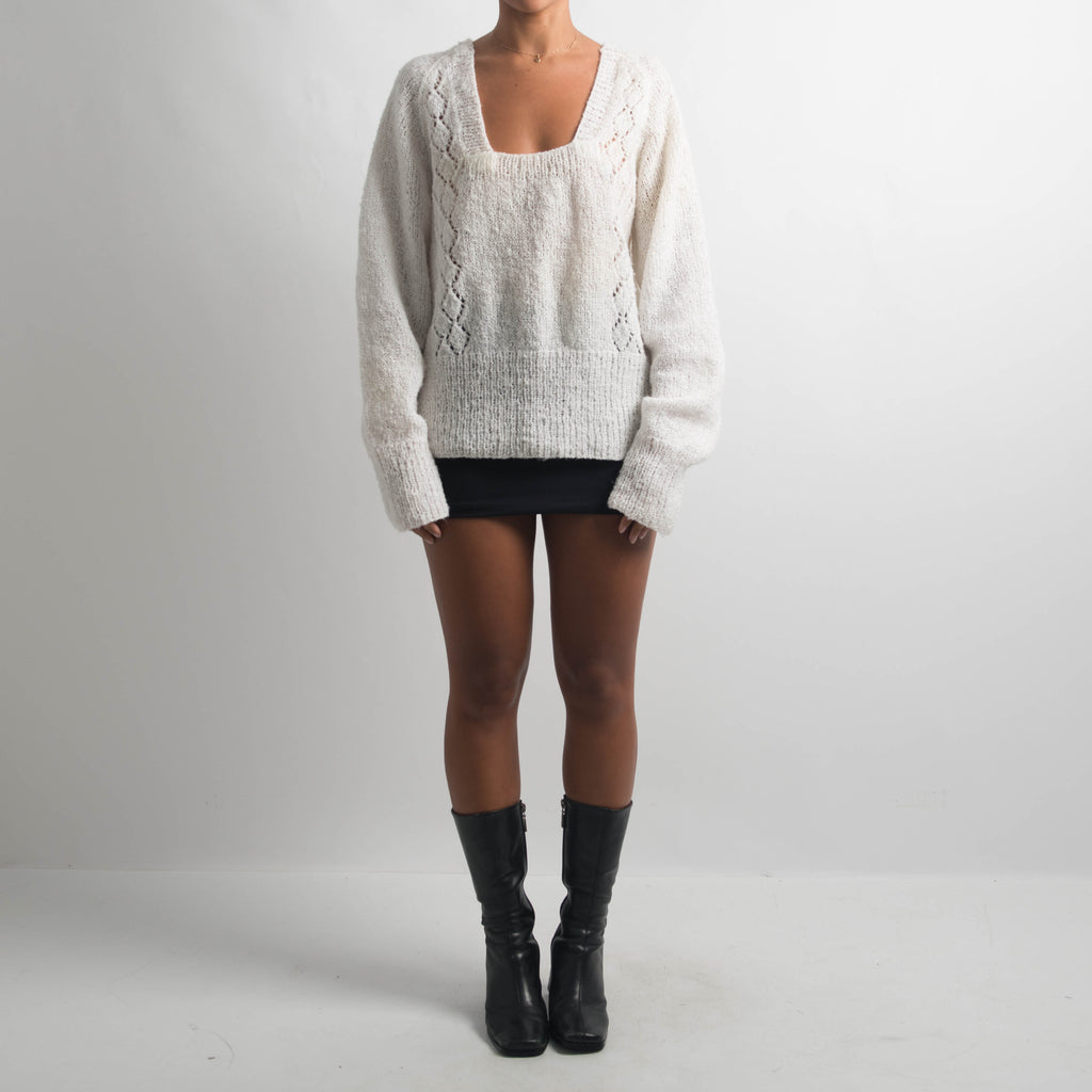 CREAM SQUARE NECK SWEATER