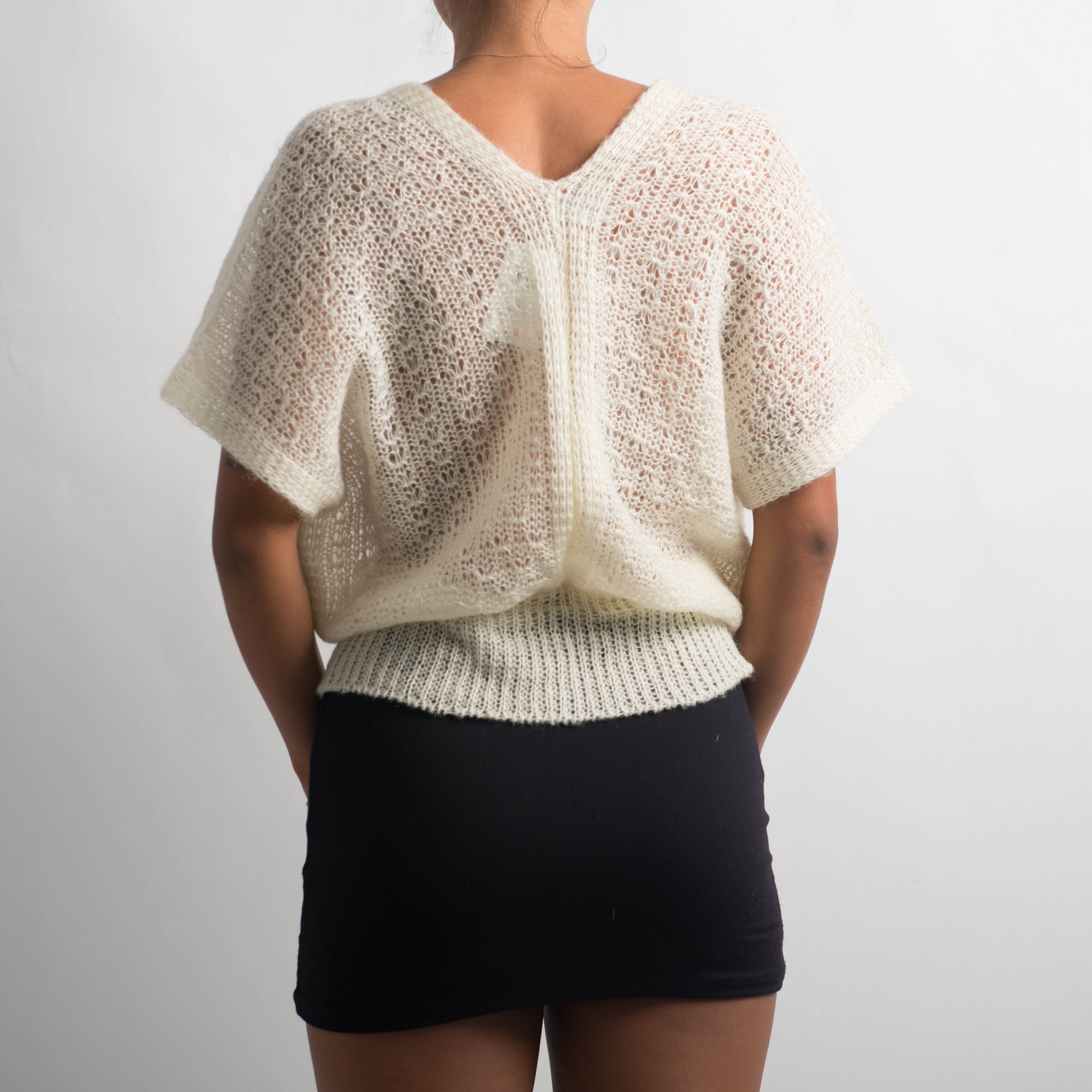 CREAM KNIT TIE FRONT TOP
