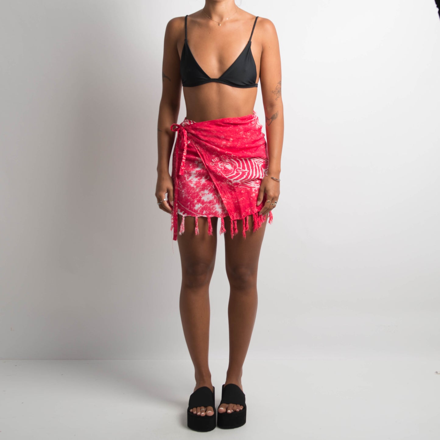 PINK TASSLE SARONG