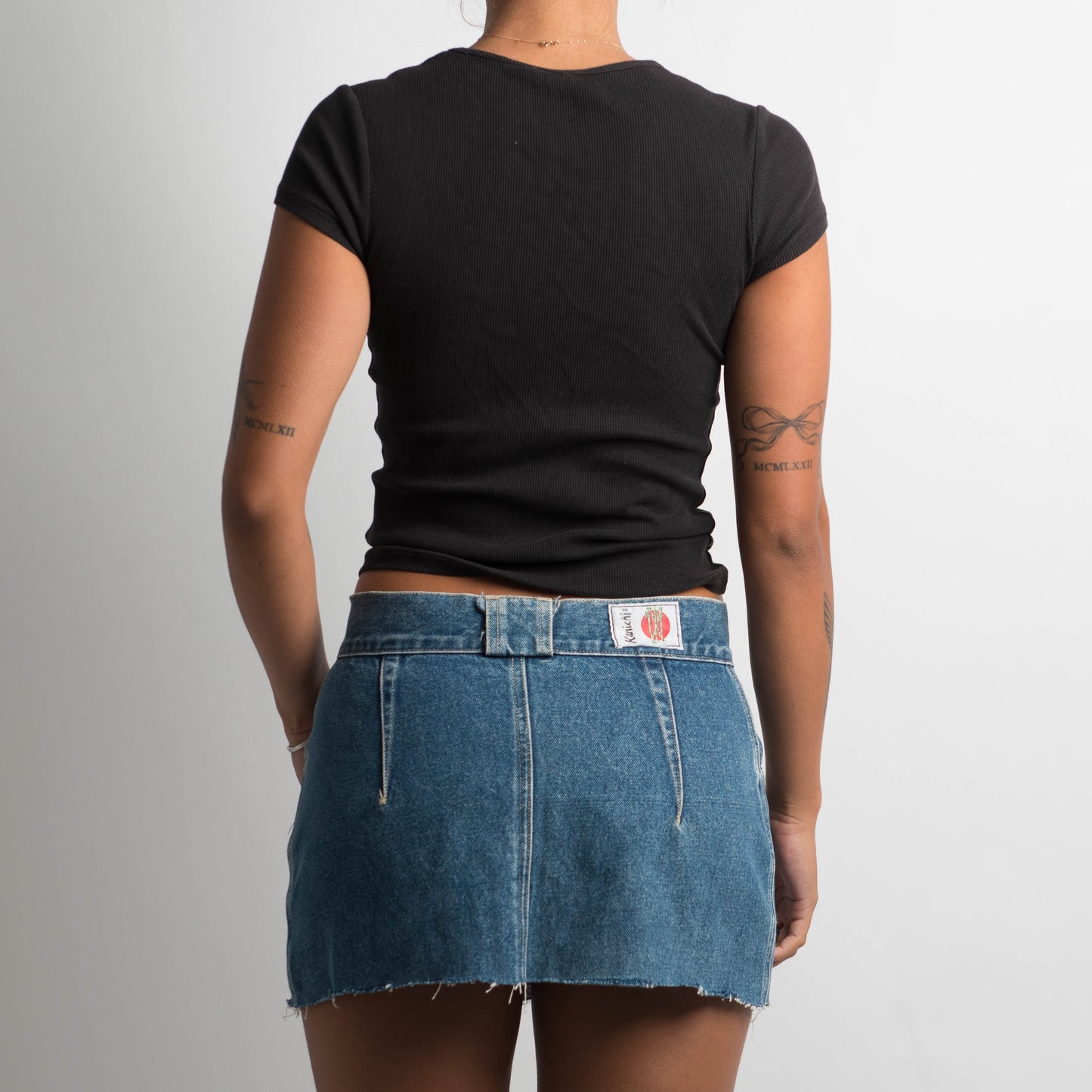 MID WASH DENIM MINI SKIRT