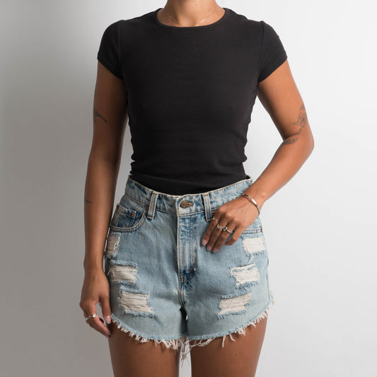 LEVI'S DENIM CUT OFF SHORTS